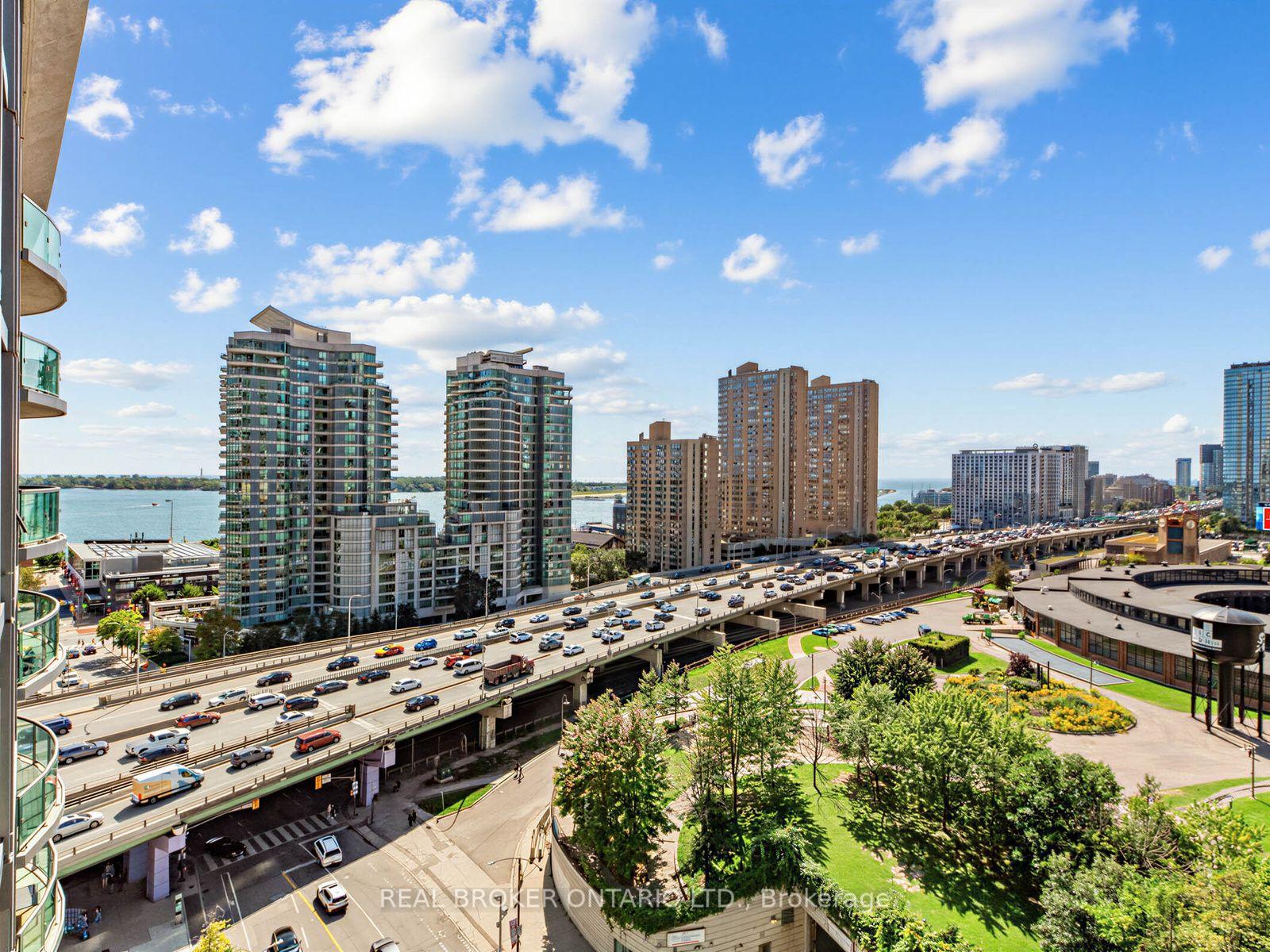 Photo 25 of Unit 1717, 25 Lower Simcoe Street, Toronto, Waterfront Communities — HOMEH