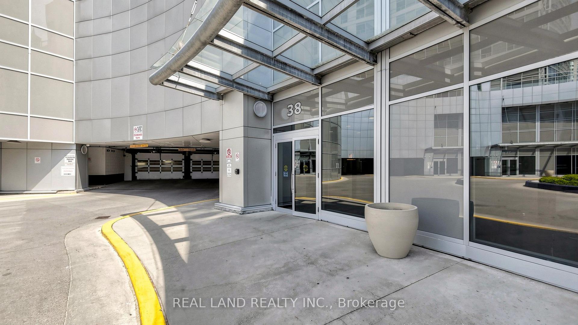 Photo 5 of Unit 1809, 38 Lee Centre Drive, Scarborough, Woburn — HOMEH