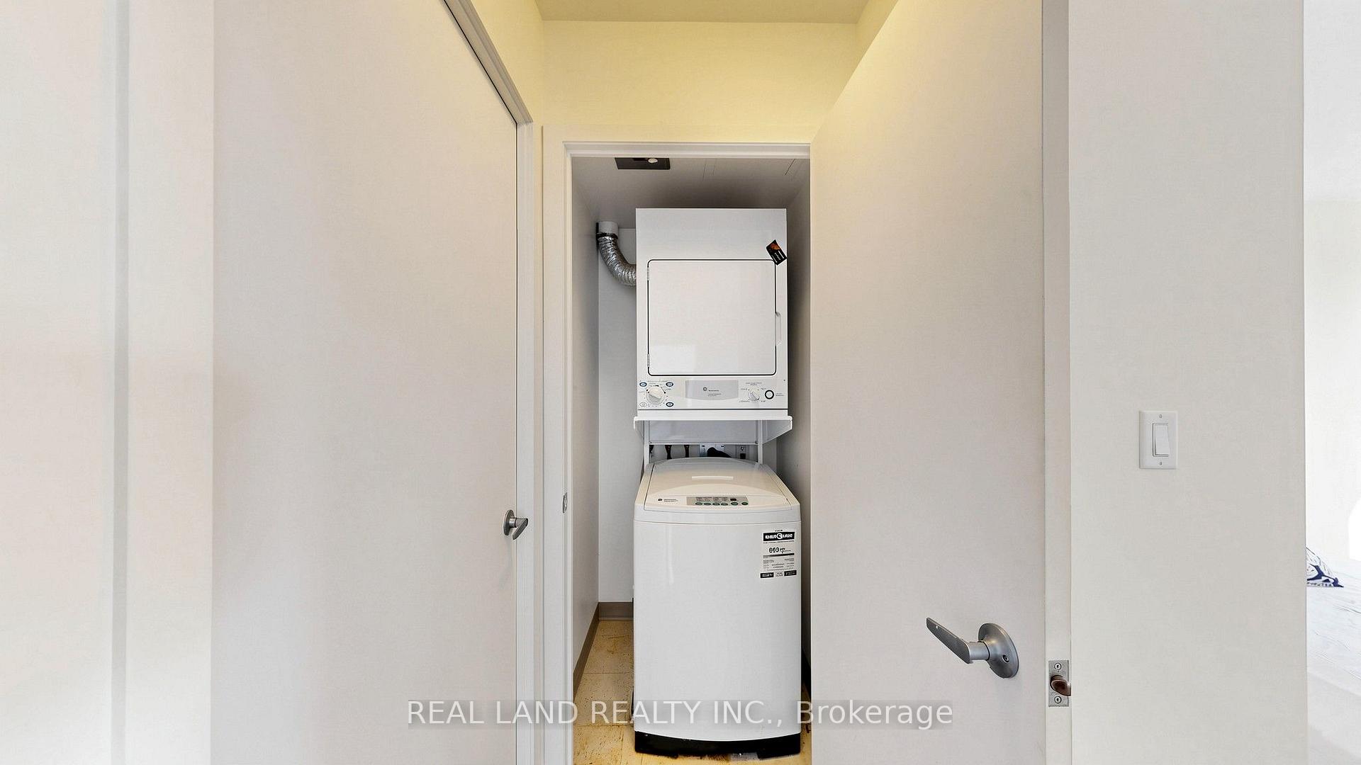 Photo 36 of Unit 1809, 38 Lee Centre Drive, Scarborough, Woburn — HOMEH