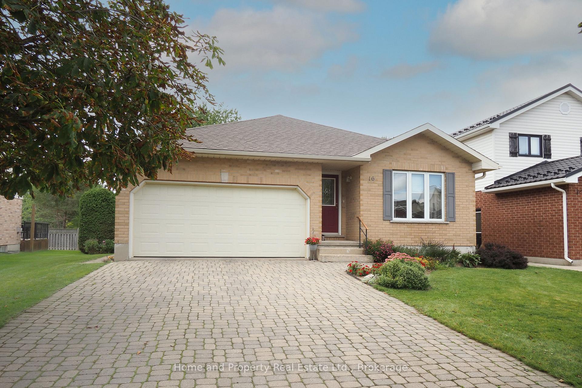 Photo of 16 Maple Street