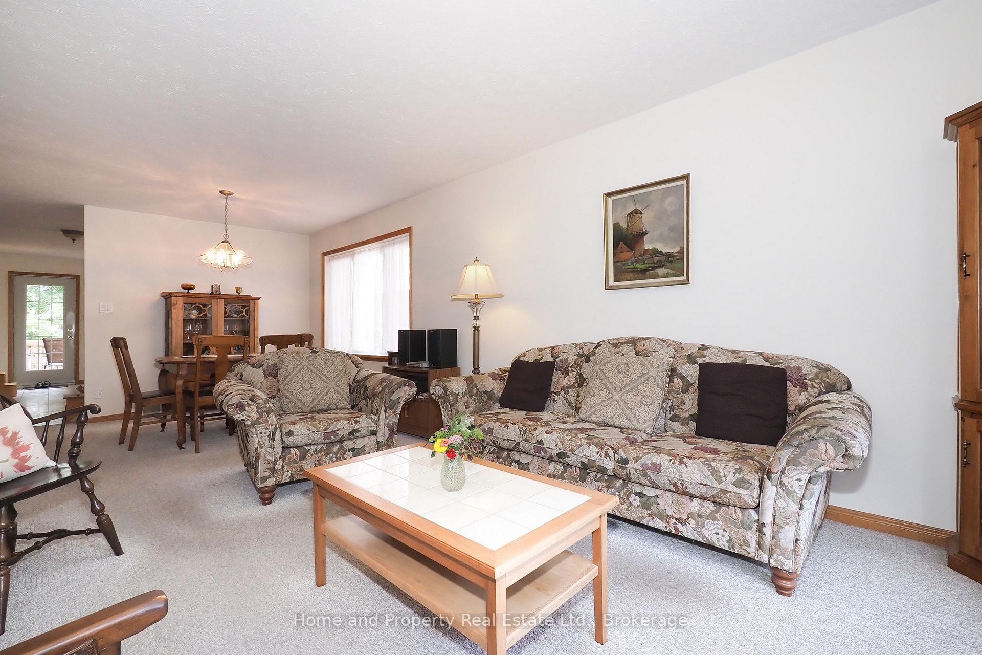 Photo 5 of 16 Maple Street, Mapleton, Rural Mapleton — HOMEH