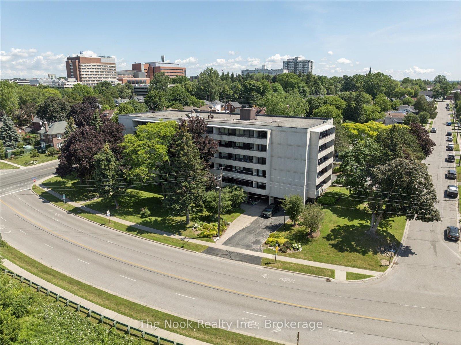 Photo of Unit 304, 120 Elgin Street W