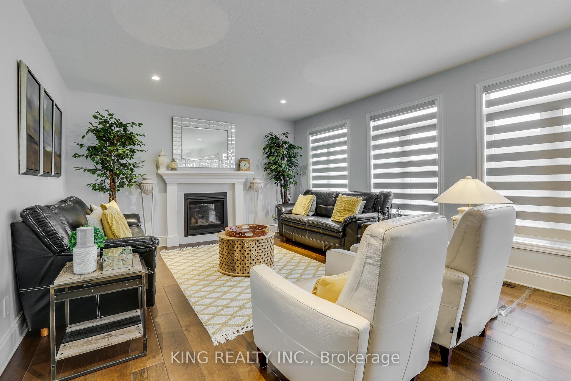 Photo 9 of 2282 Dauncey Crescent N, London, North B — HOMEH