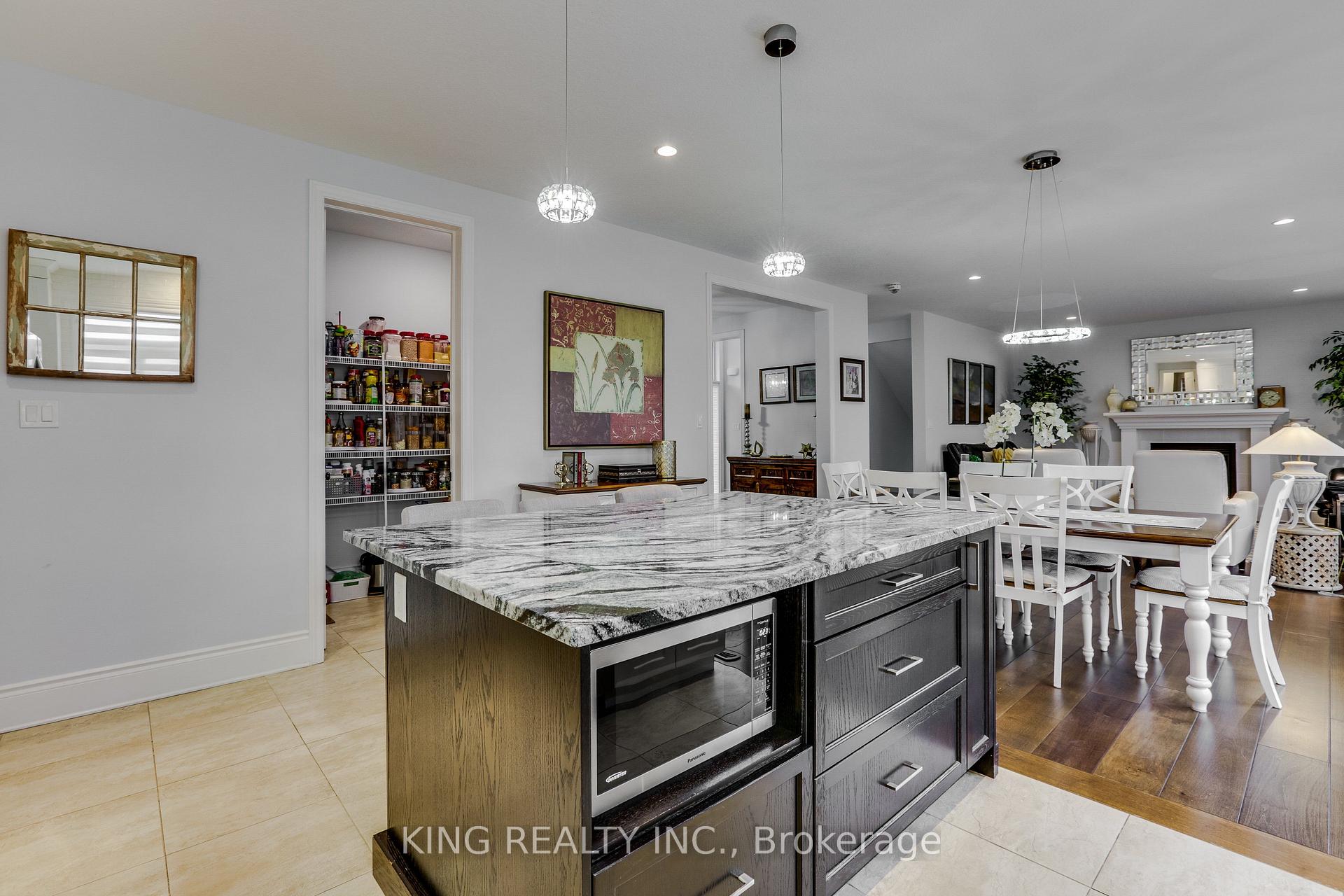 Photo 16 of 2282 Dauncey Crescent N, London, North B — HOMEH