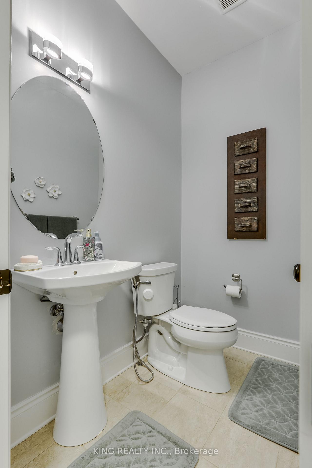 Photo 17 of 2282 Dauncey Crescent N, London, North B — HOMEH