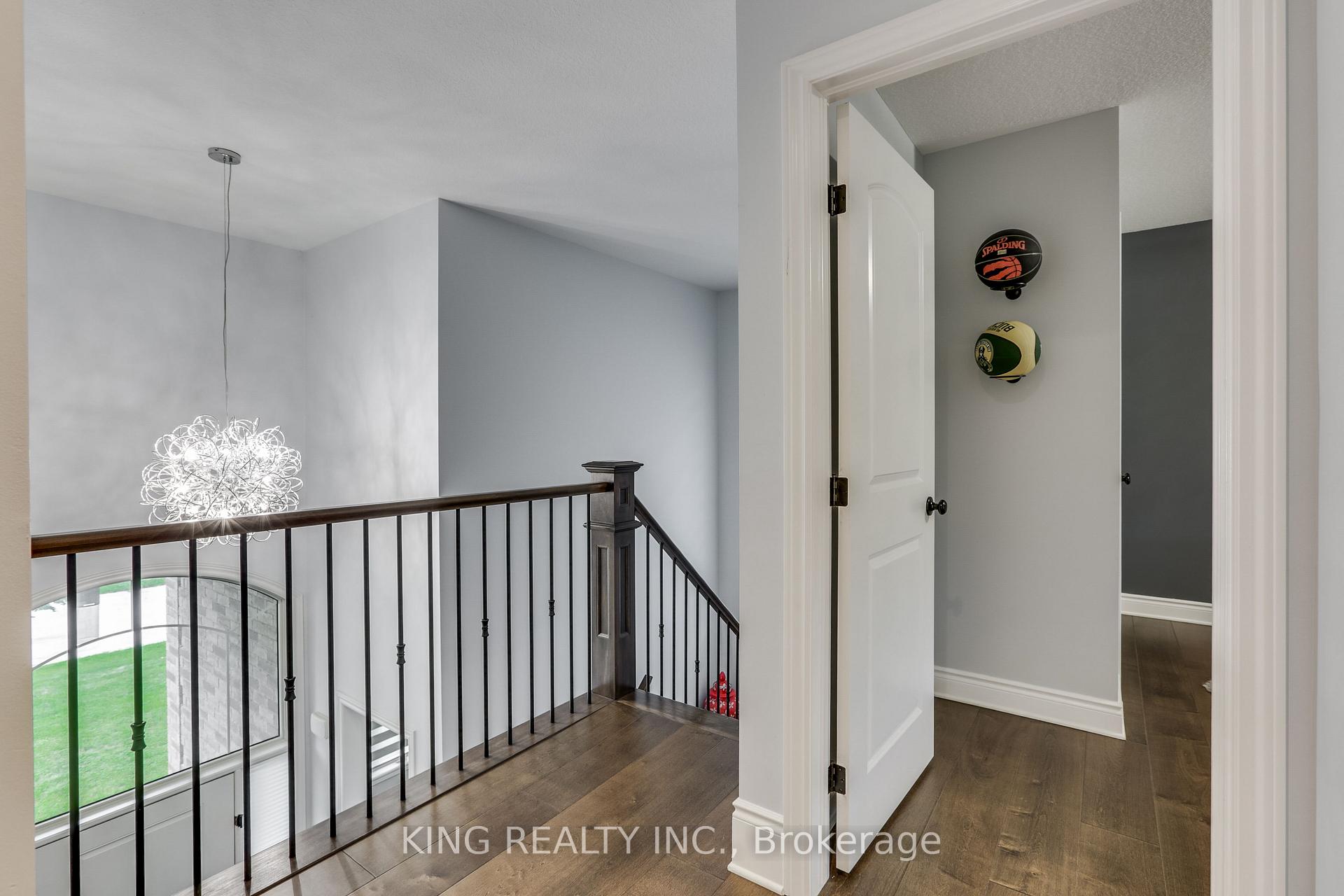 Photo 18 of 2282 Dauncey Crescent N, London, North B — HOMEH