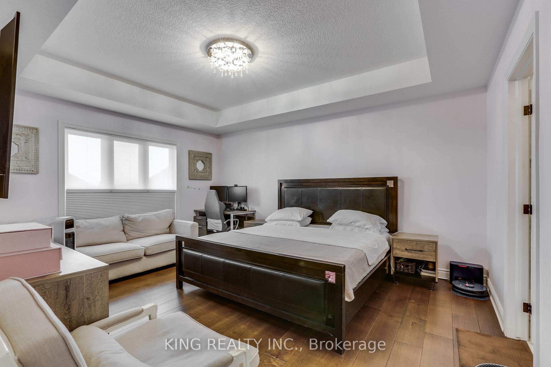 Photo 24 of 2282 Dauncey Crescent N, London, North B — HOMEH