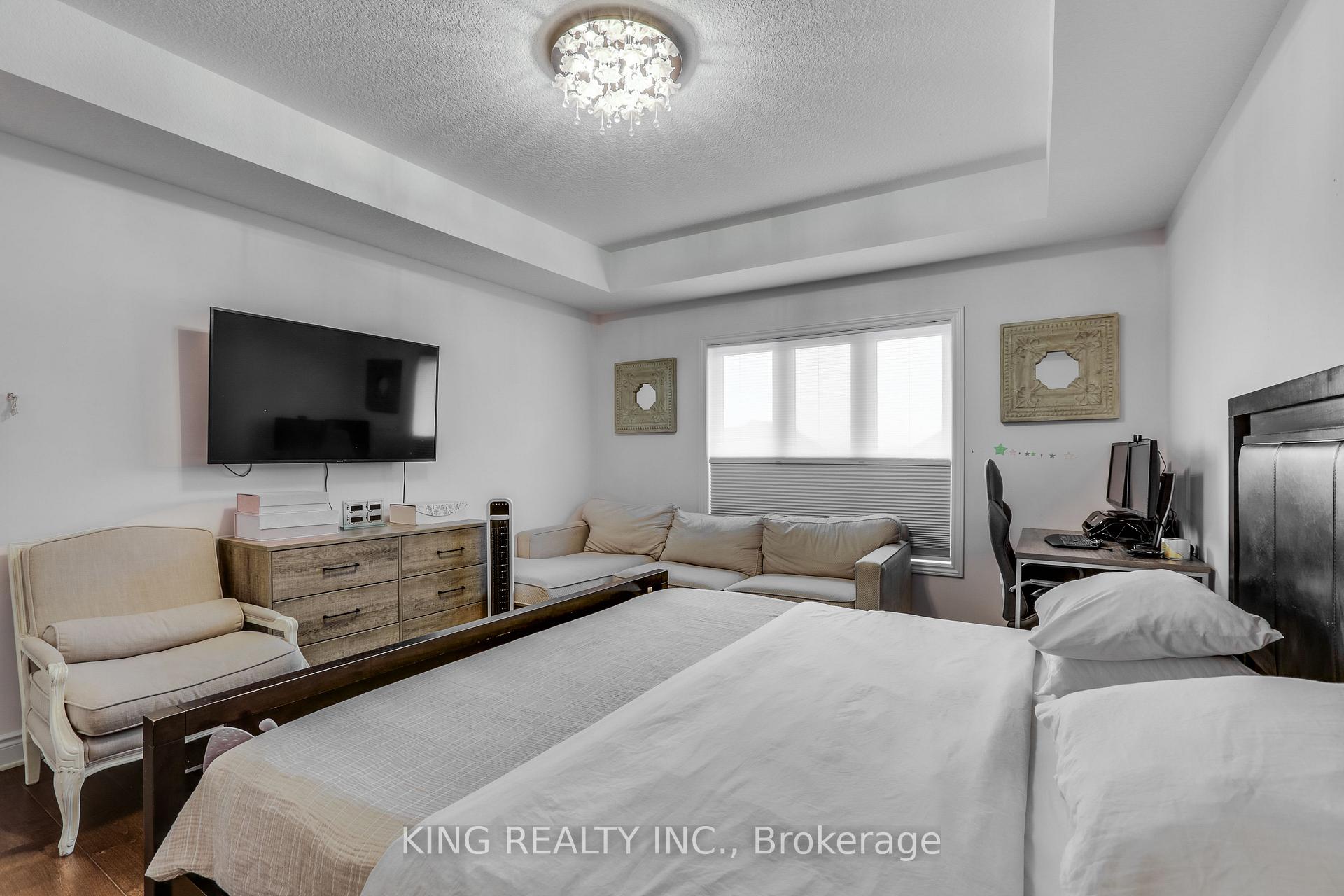 Photo 25 of 2282 Dauncey Crescent N, London, North B — HOMEH