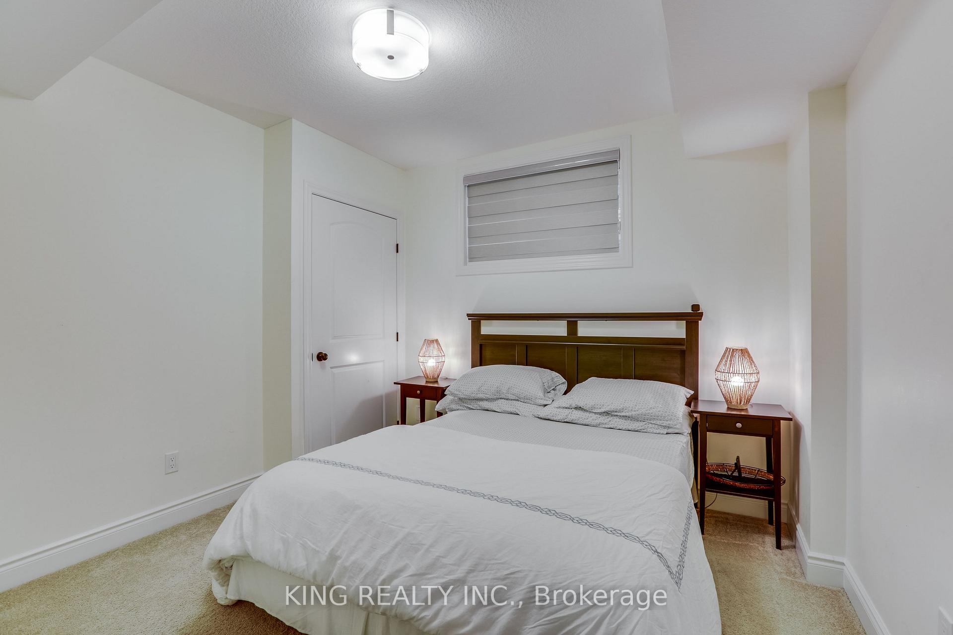 Photo 33 of 2282 Dauncey Crescent N, London, North B — HOMEH