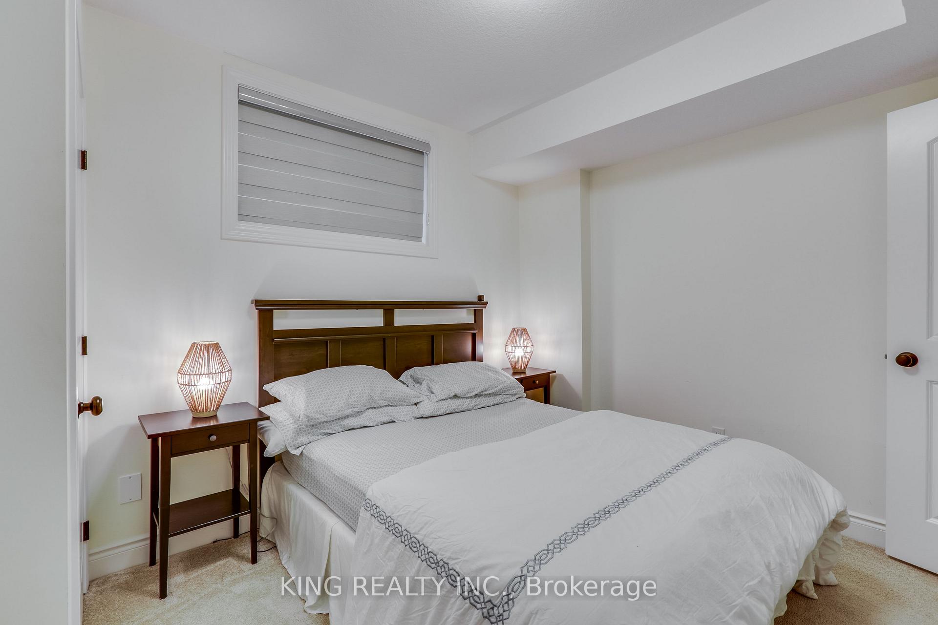 Photo 34 of 2282 Dauncey Crescent N, London, North B — HOMEH