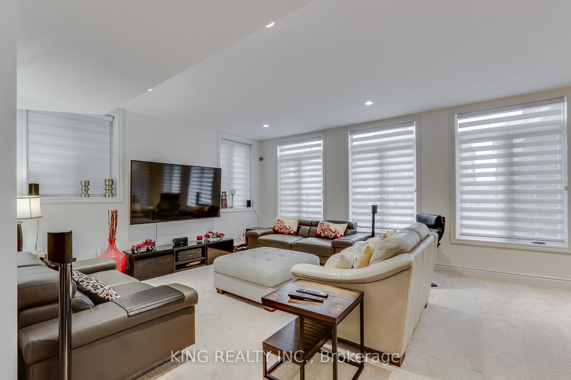 Photo 36 of 2282 Dauncey Crescent N, London, North B — HOMEH