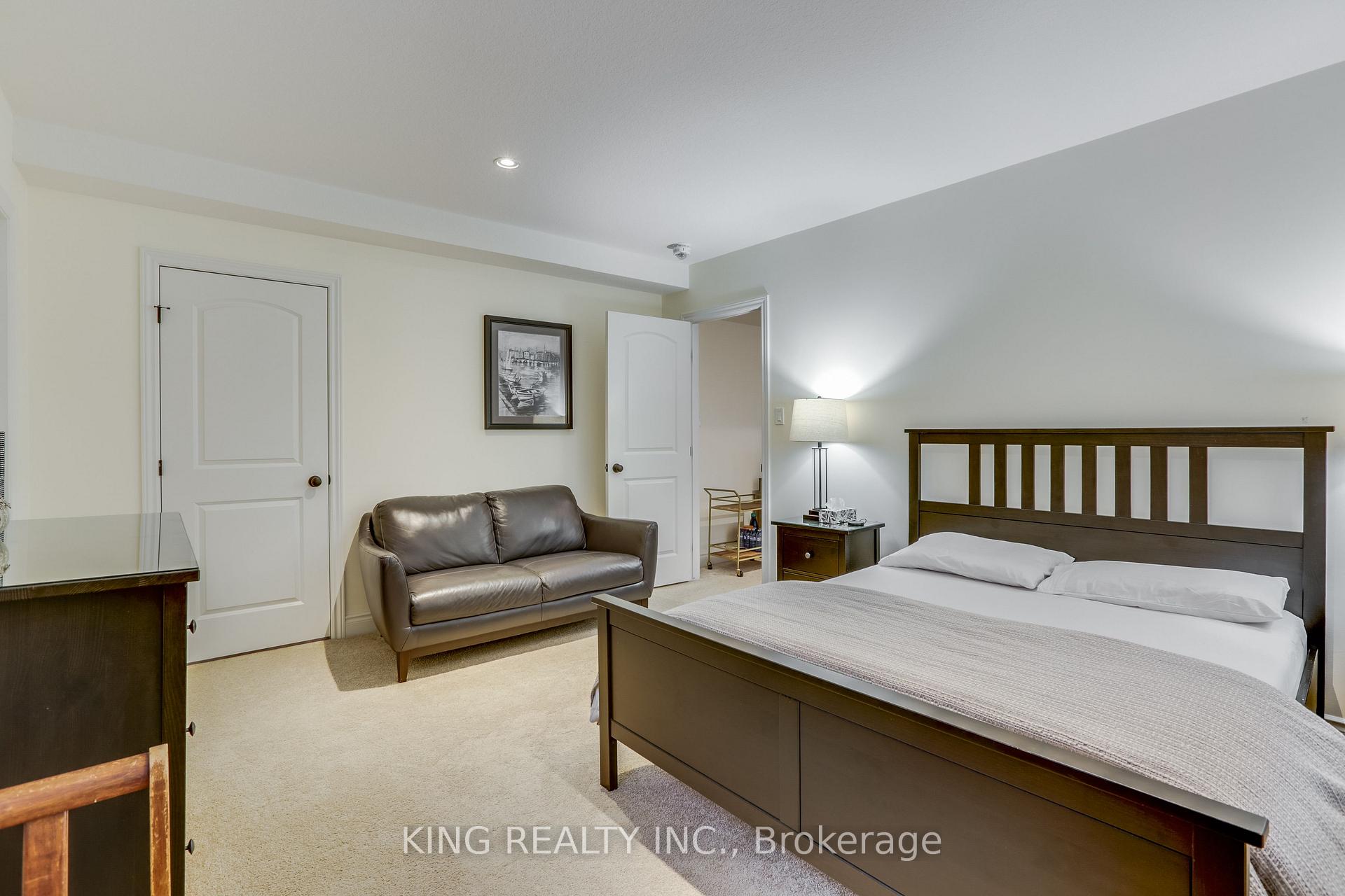 Photo 41 of 2282 Dauncey Crescent N, London, North B — HOMEH