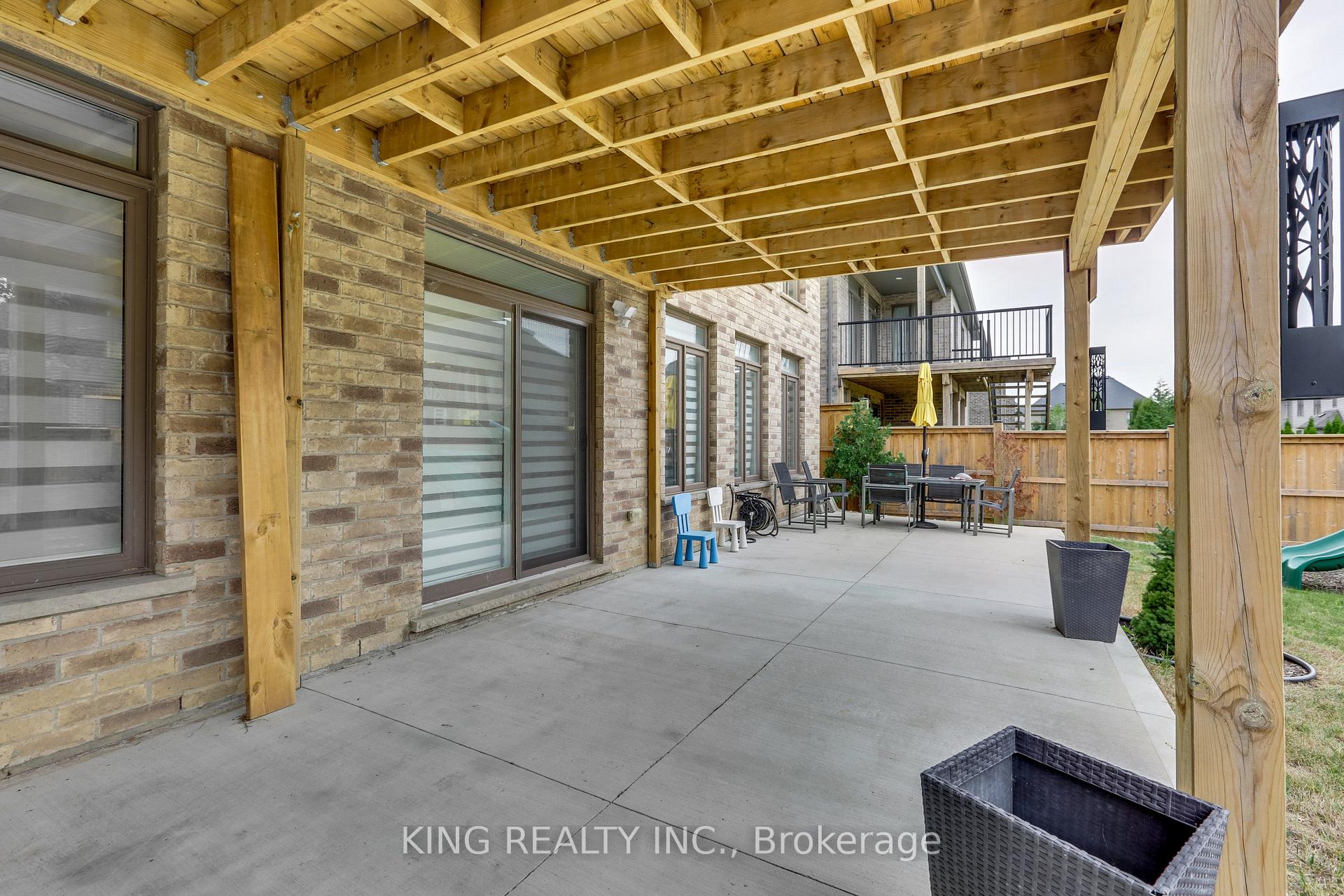 Photo 44 of 2282 Dauncey Crescent N, London, North B — HOMEH