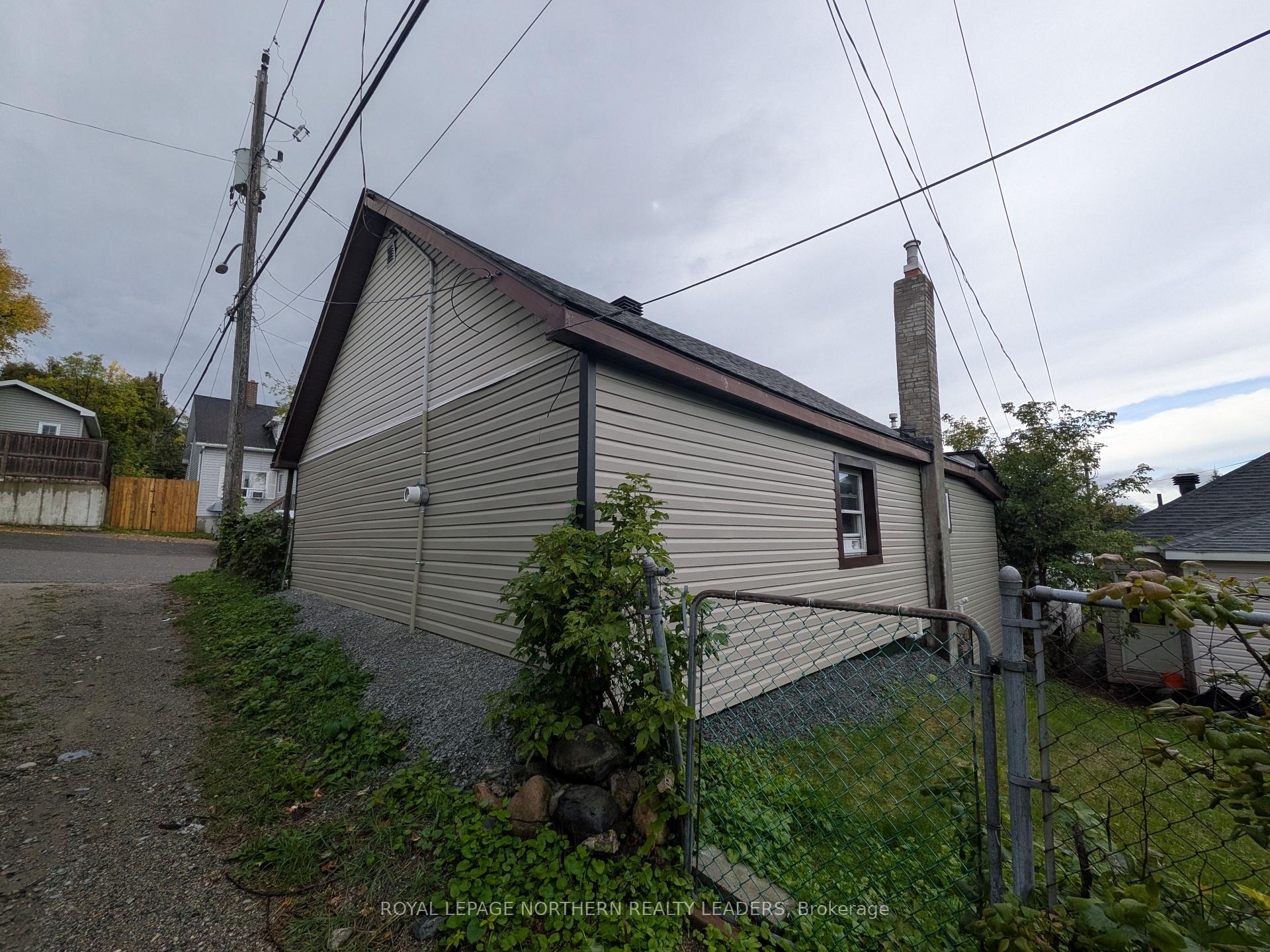 Photo 5 of 334 Seventh Avenue, Timmins, TNE - Hill District — HOMEH