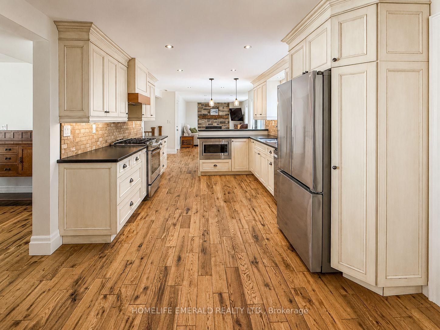 Photo 12 of 2391 Seadon Road, Springwater, Rural Springwater — HOMEH