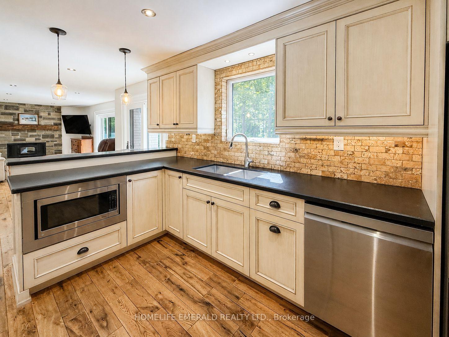 Photo 13 of 2391 Seadon Road, Springwater, Rural Springwater — HOMEH
