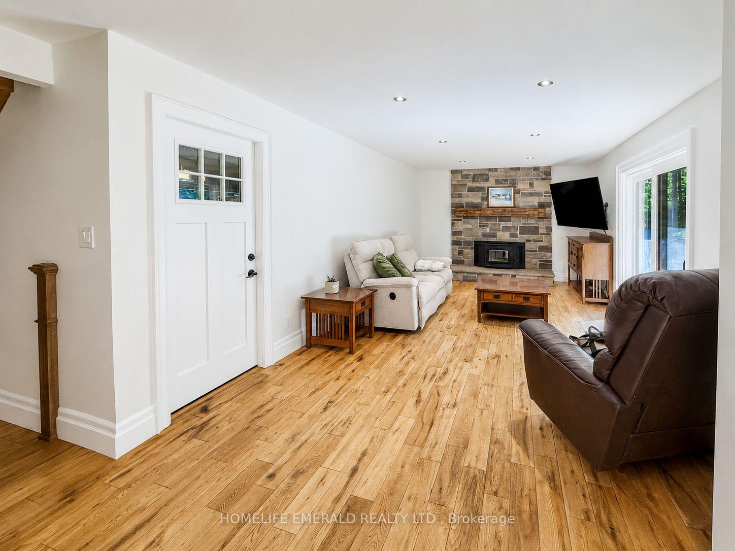 Photo 19 of 2391 Seadon Road, Springwater, Rural Springwater — HOMEH