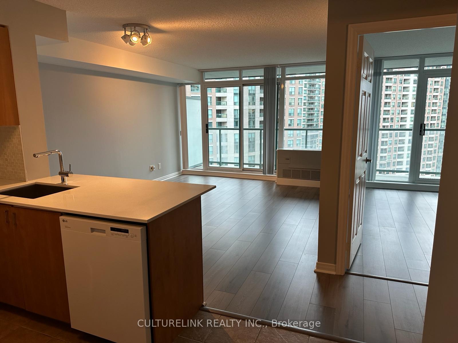 Photo 2 of Unit 1509, 5500 Yonge Street, North York, Willowdale West — HOMEH