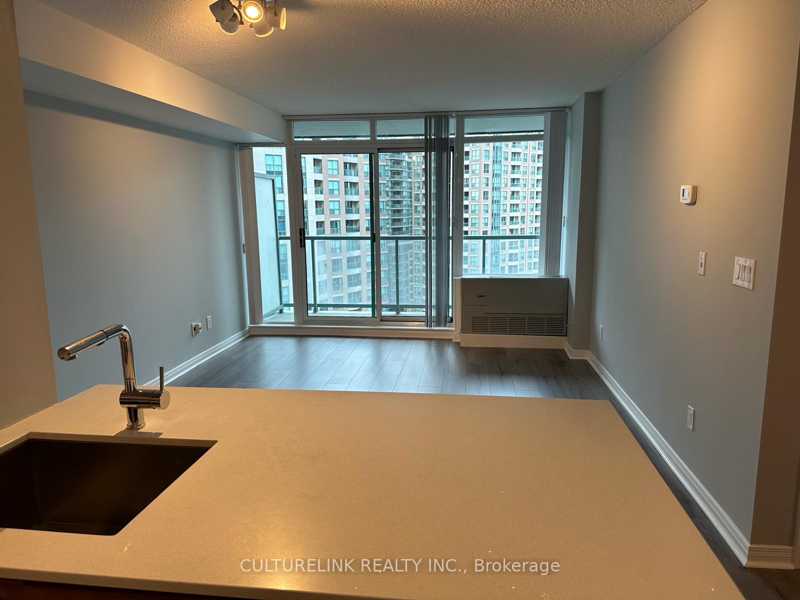 Photo 4 of Unit 1509, 5500 Yonge Street, North York, Willowdale West — HOMEH