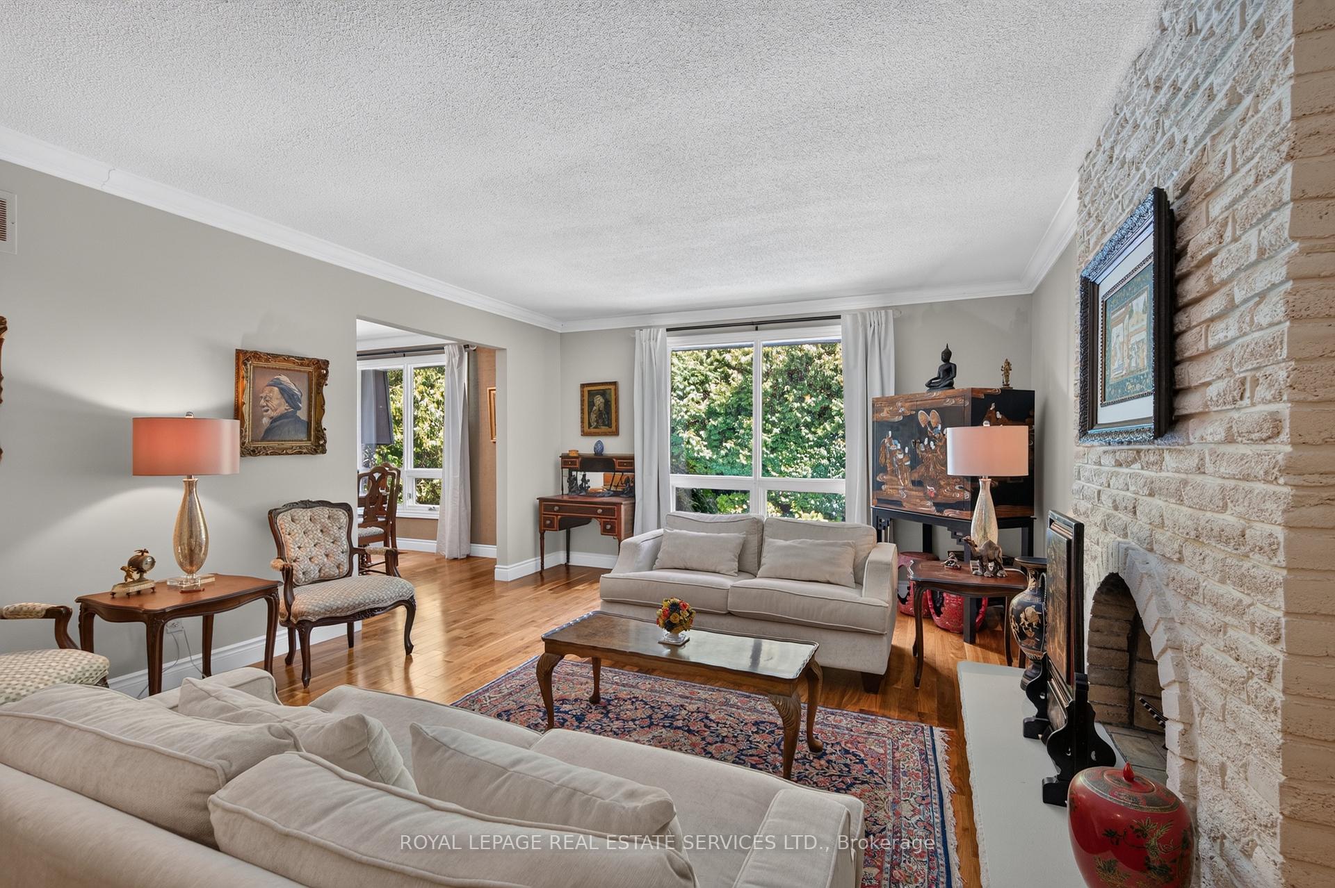 Photo 11 of 247 Spring Garden Road, Oakville, Southwest — HOMEH