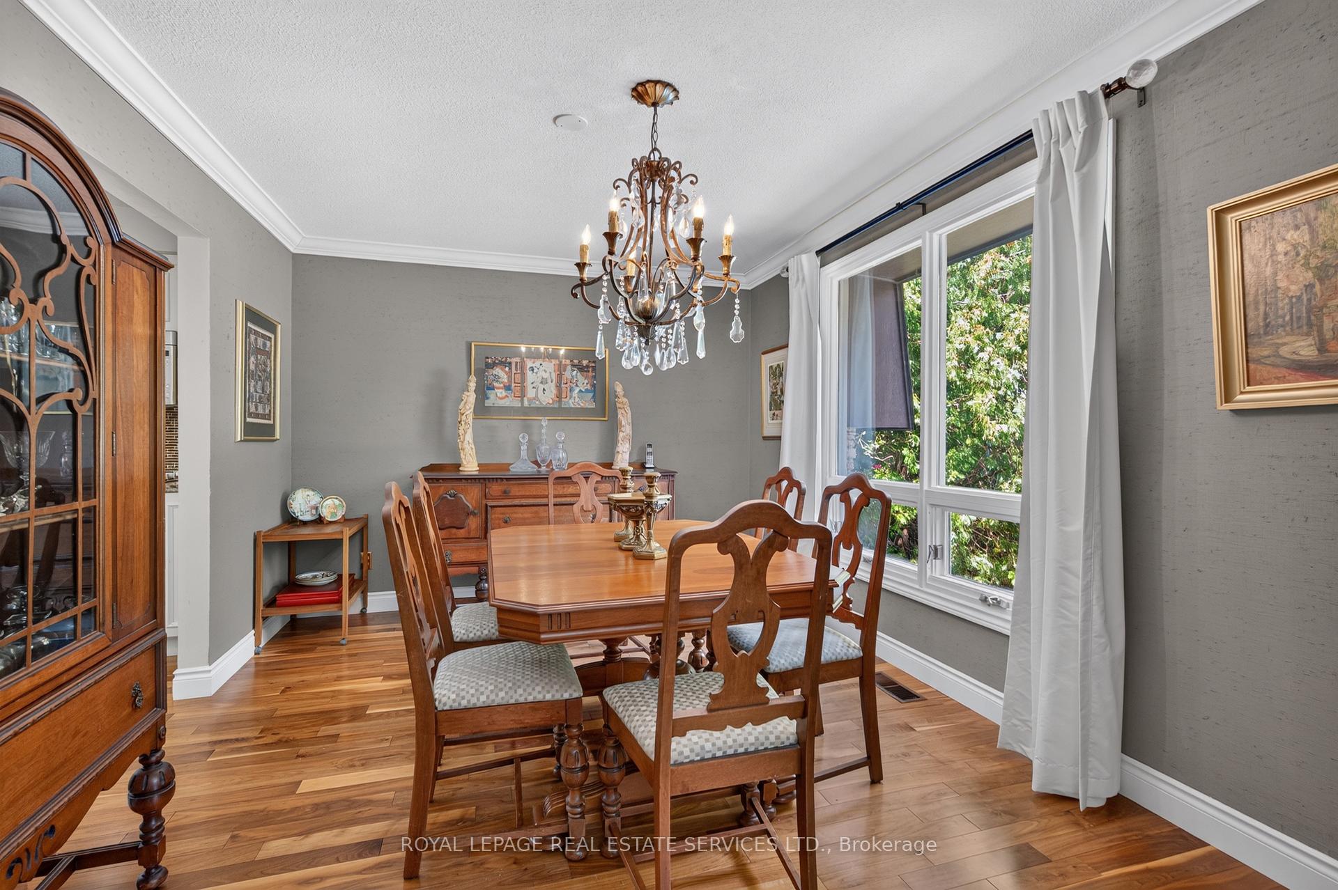 Photo 13 of 247 Spring Garden Road, Oakville, Southwest — HOMEH