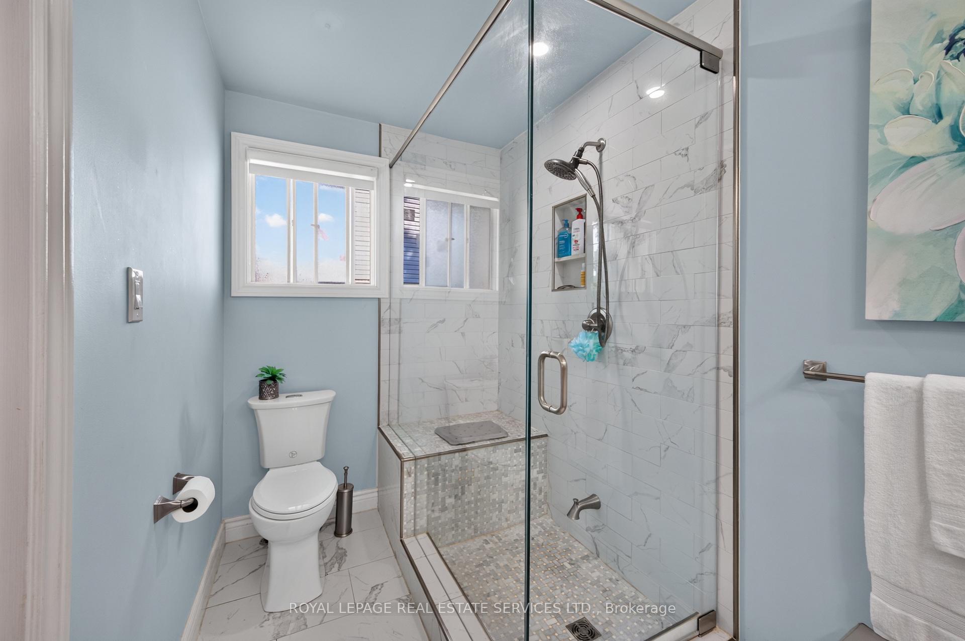 Photo 21 of 247 Spring Garden Road, Oakville, Southwest — HOMEH