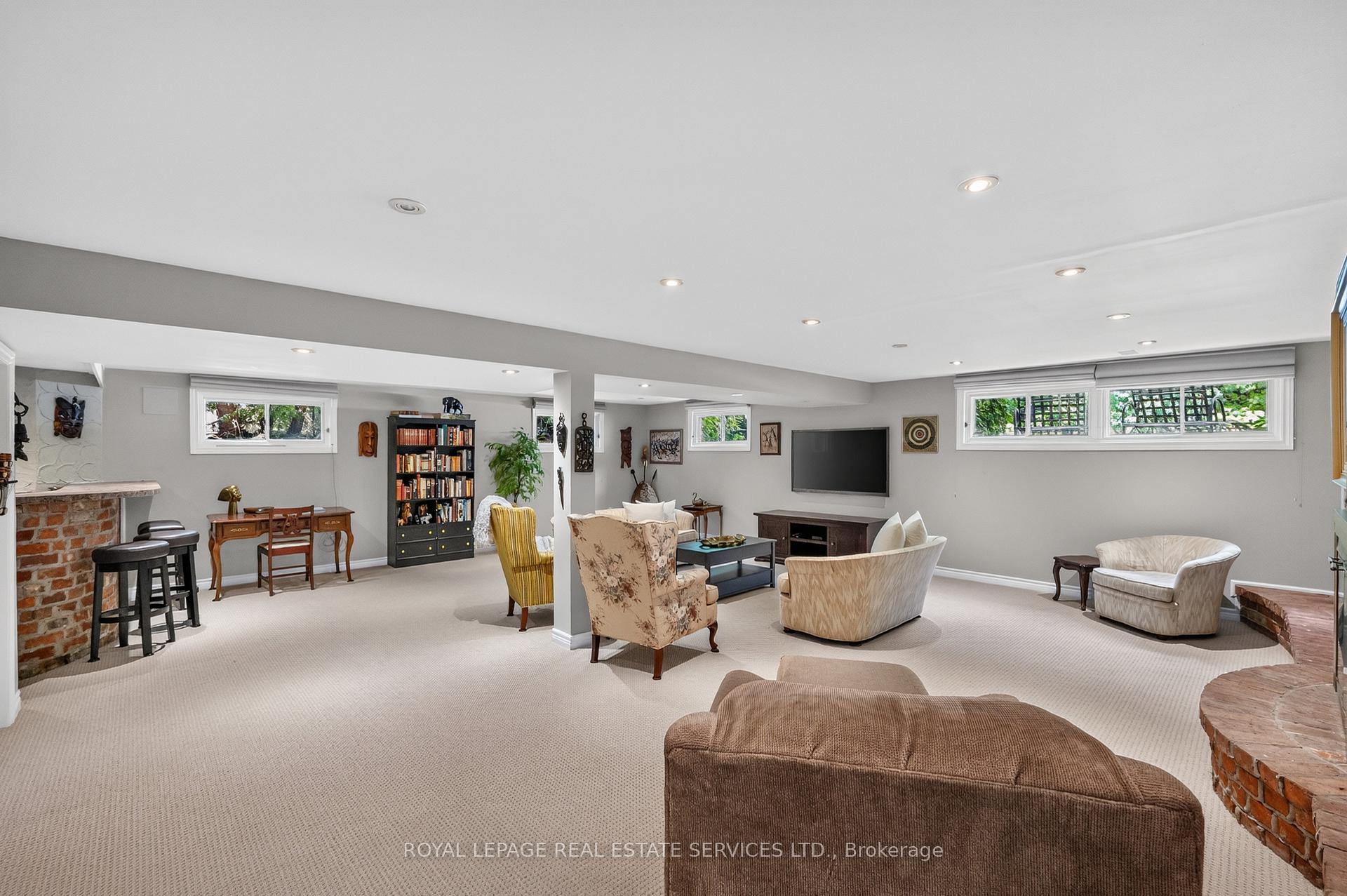 Photo 27 of 247 Spring Garden Road, Oakville, Southwest — HOMEH