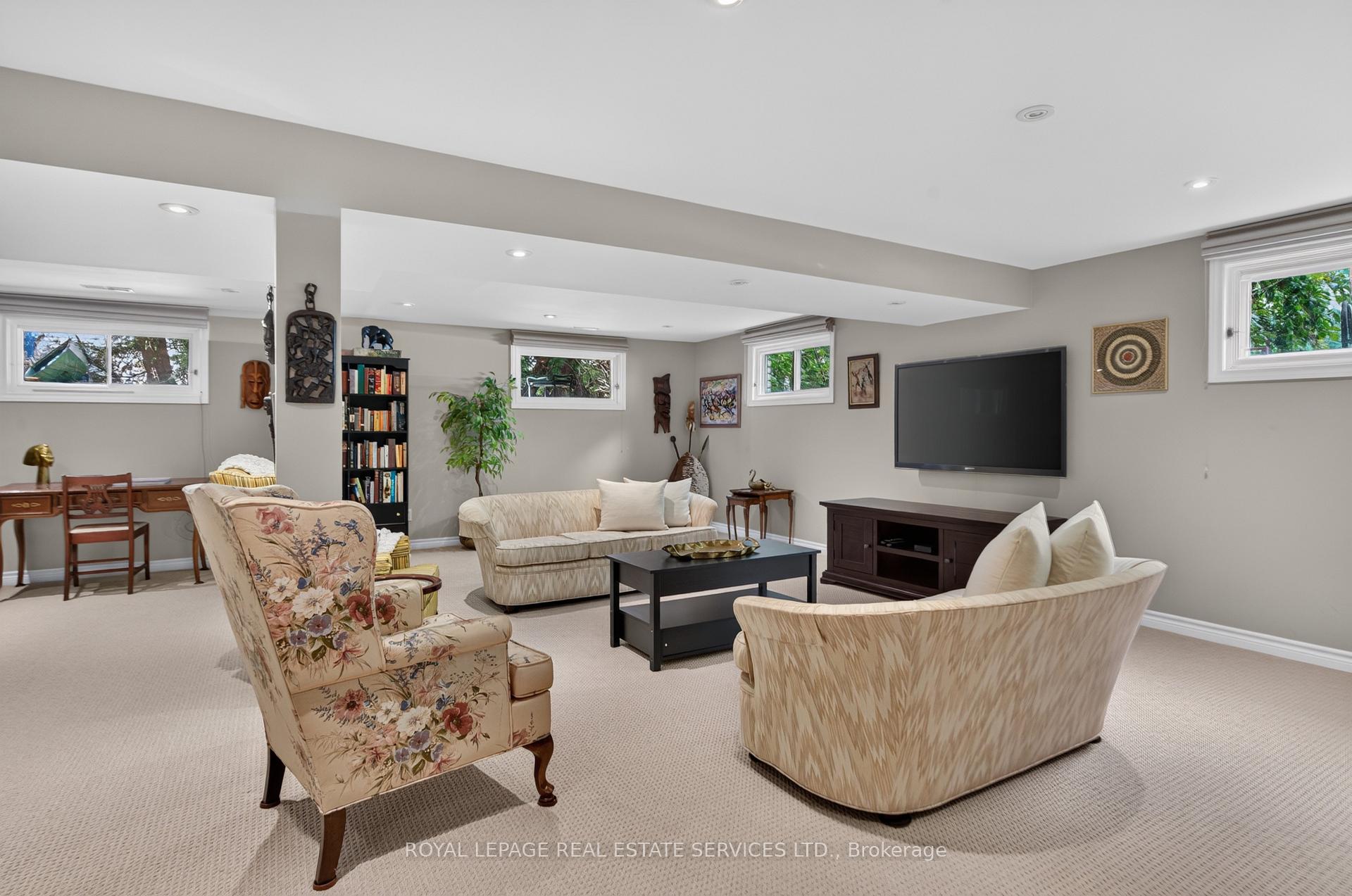 Photo 29 of 247 Spring Garden Road, Oakville, Southwest — HOMEH