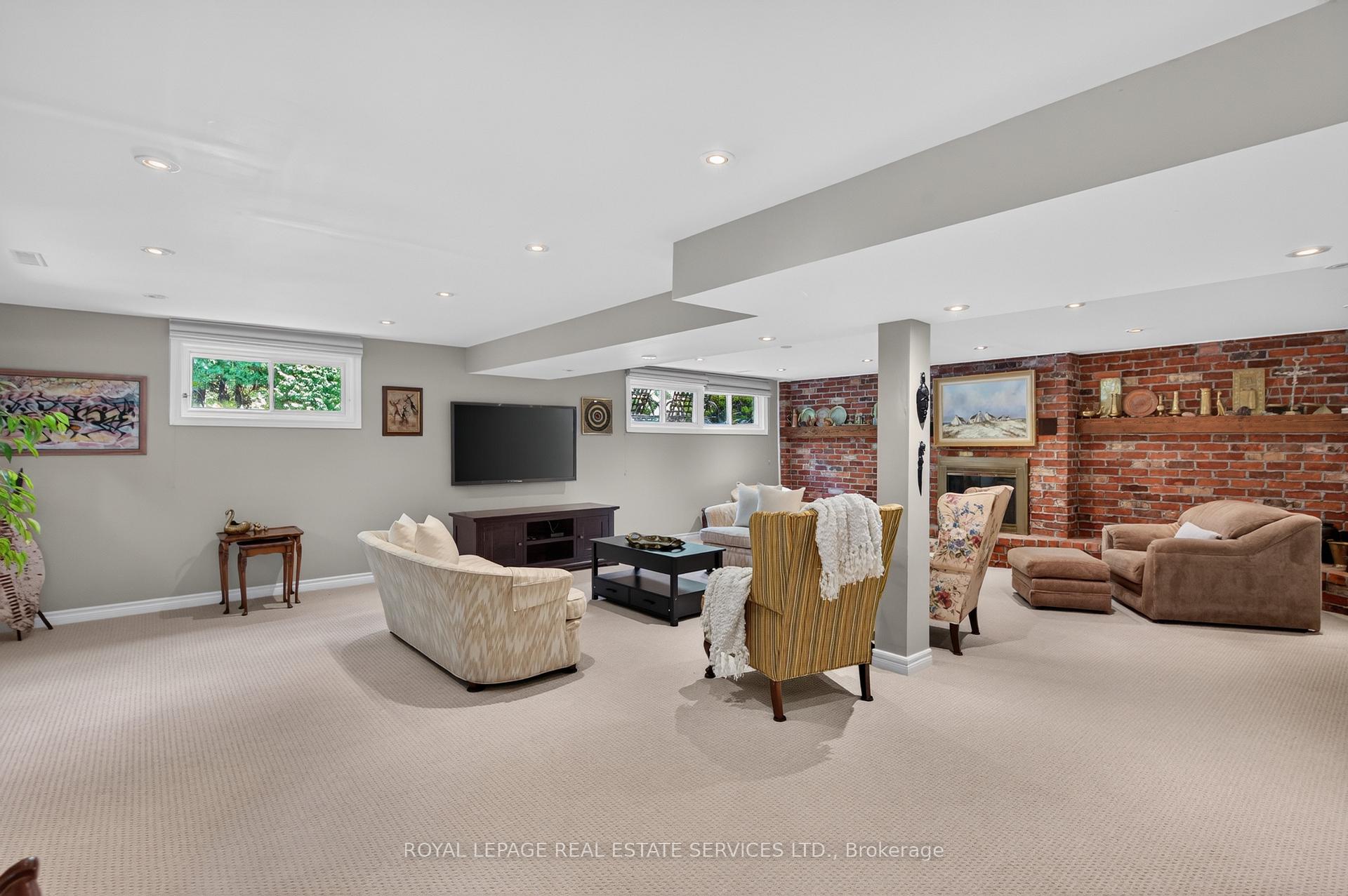 Photo 30 of 247 Spring Garden Road, Oakville, Southwest — HOMEH