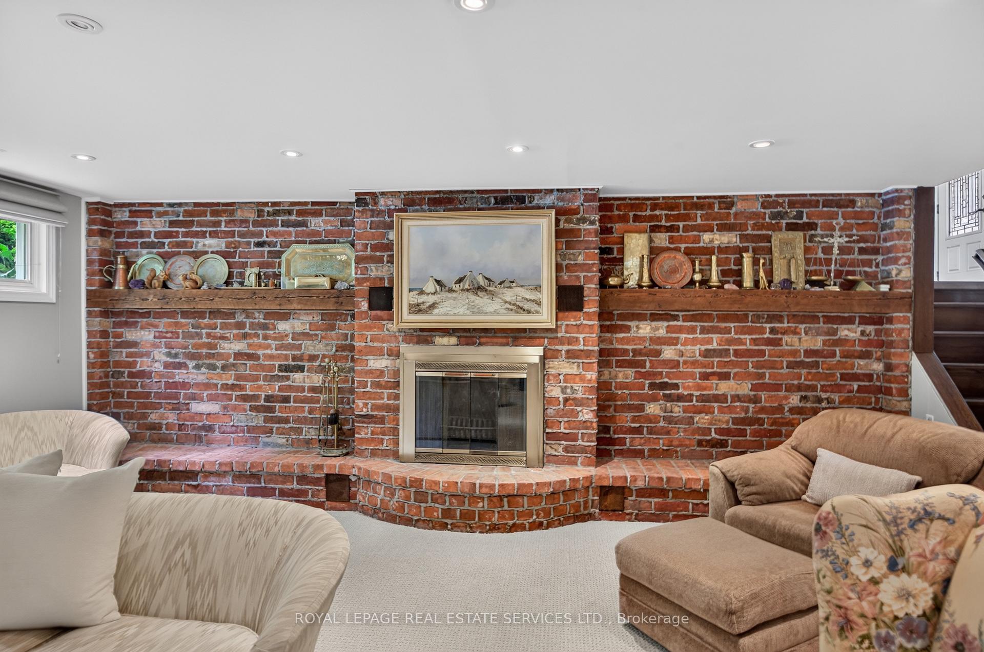 Photo 31 of 247 Spring Garden Road, Oakville, Southwest — HOMEH
