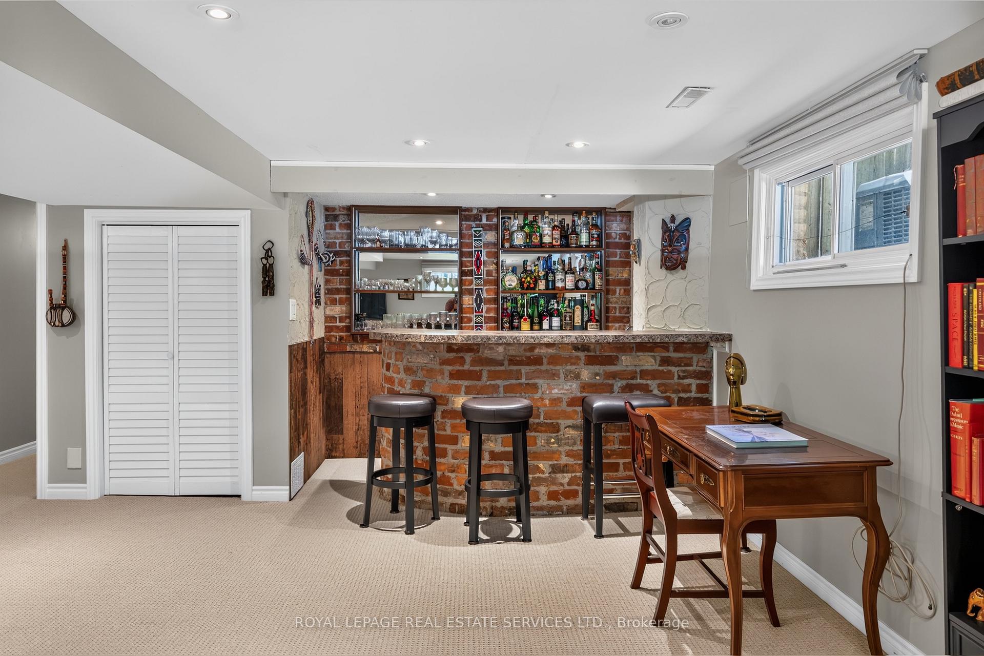 Photo 32 of 247 Spring Garden Road, Oakville, Southwest — HOMEH