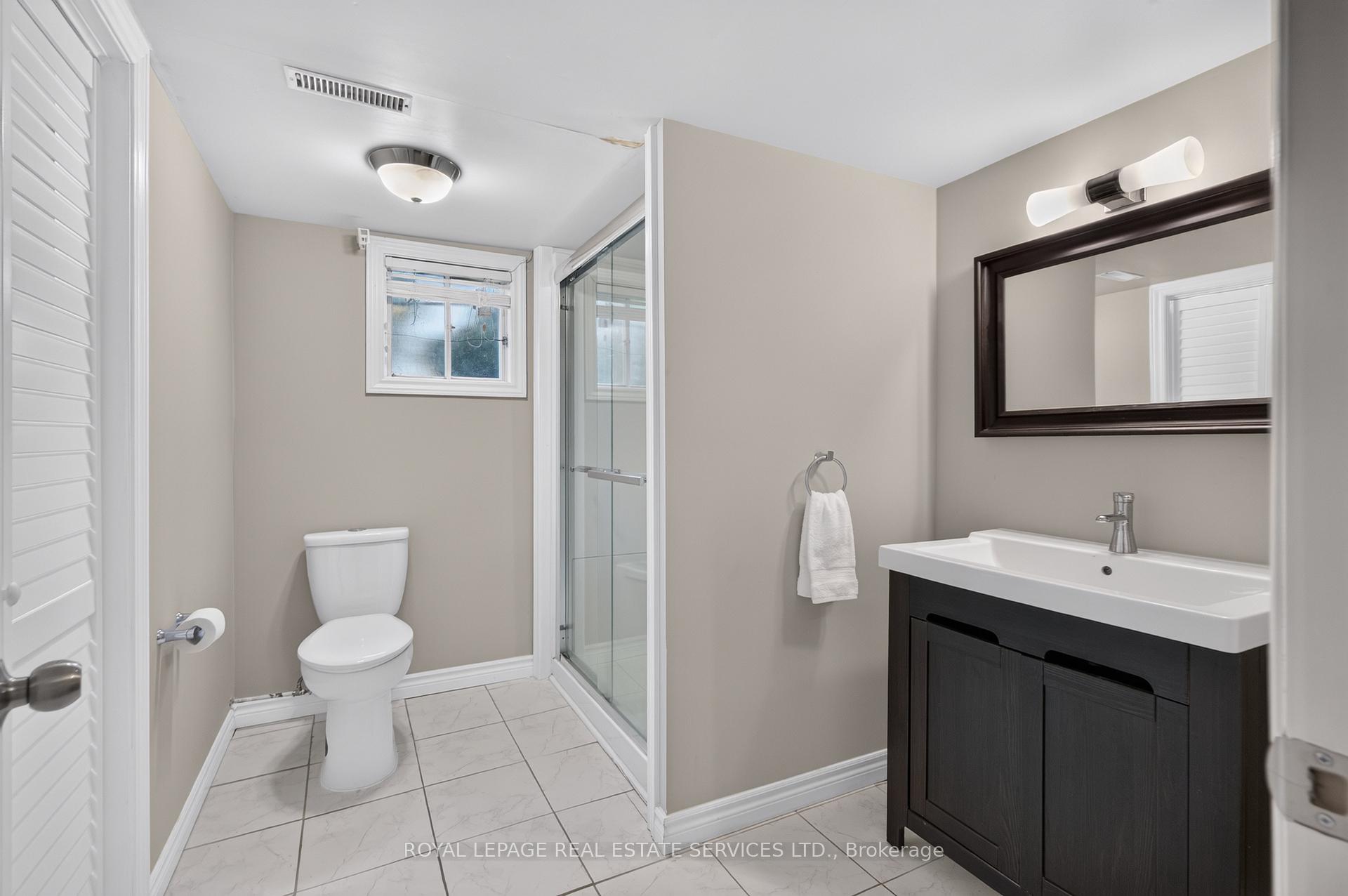 Photo 35 of 247 Spring Garden Road, Oakville, Southwest — HOMEH