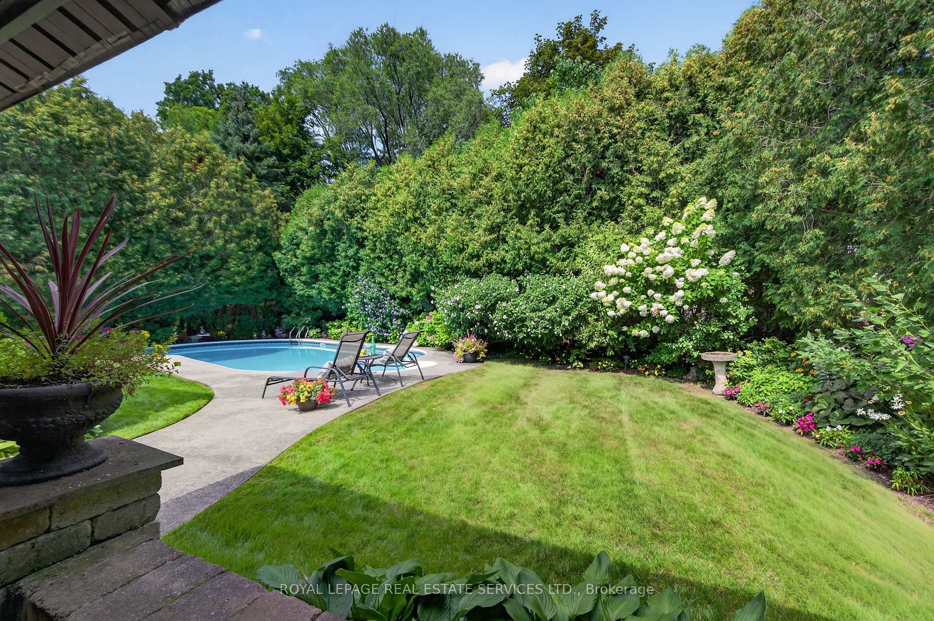 Photo 41 of 247 Spring Garden Road, Oakville, Southwest — HOMEH