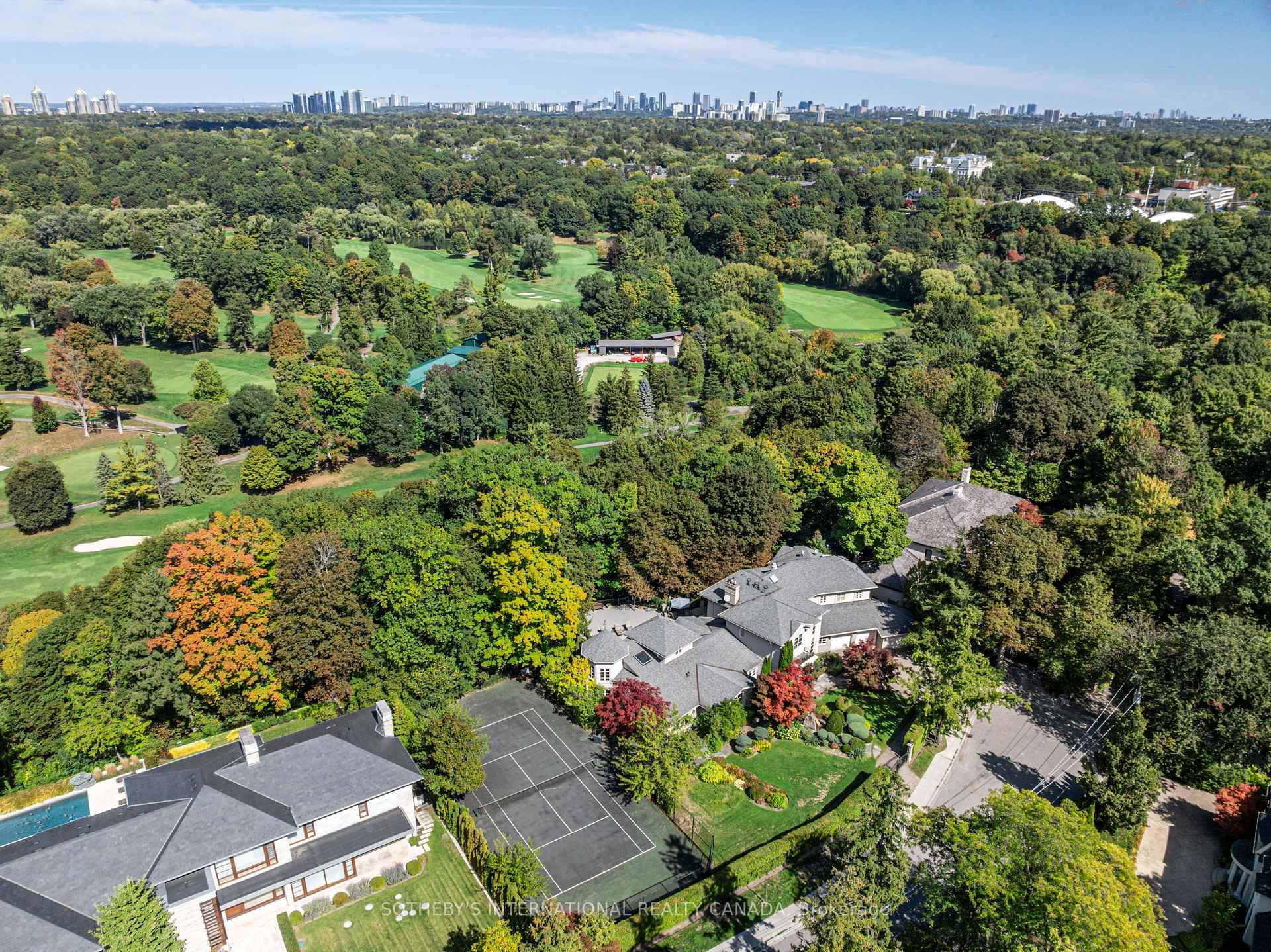Photo 3 of 338 Riverview Drive, North York, Bridle Path-Sunnybrook-York Mills — HOMEH
