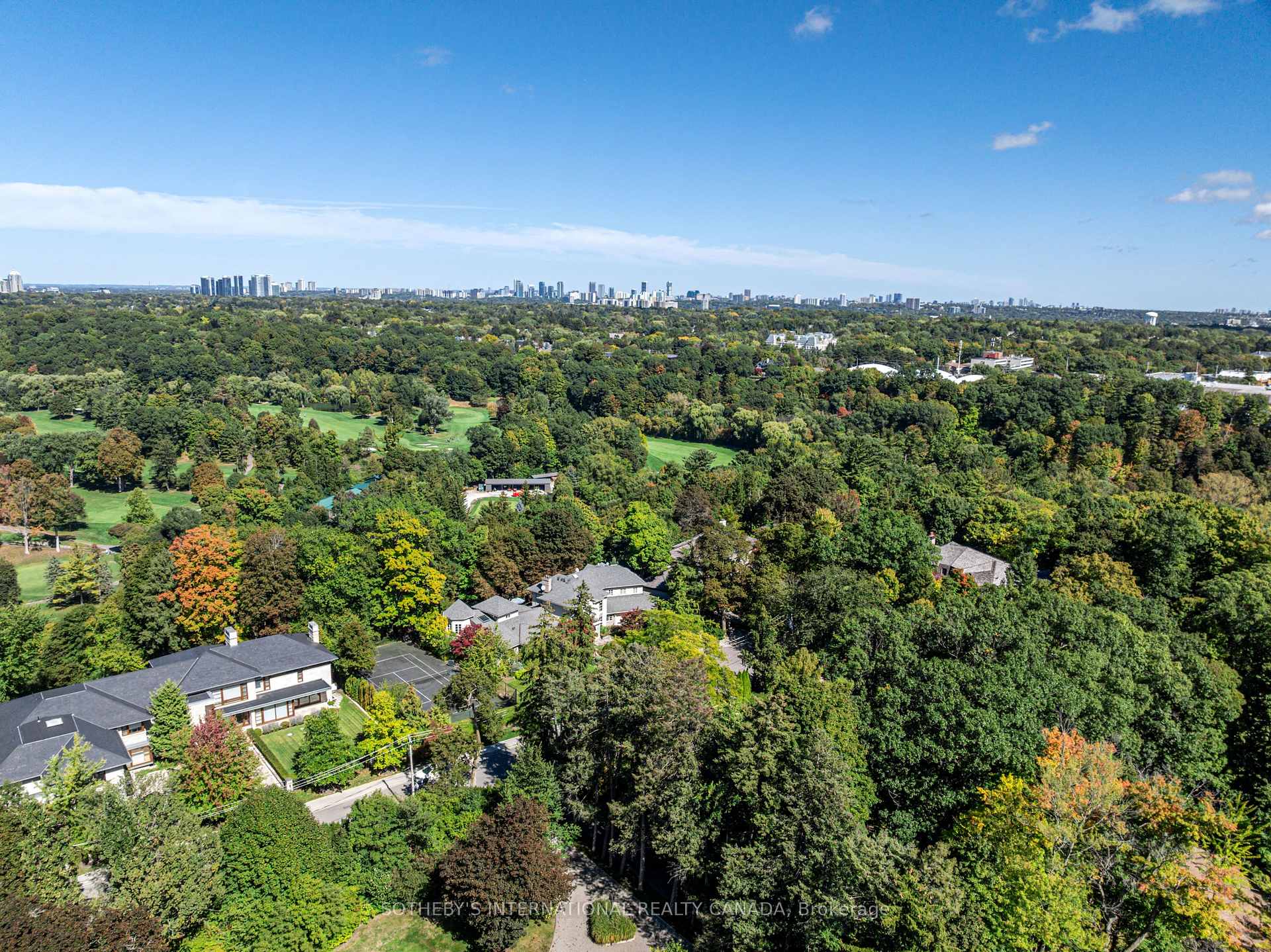 Photo 5 of 338 Riverview Drive, North York, Bridle Path-Sunnybrook-York Mills — HOMEH