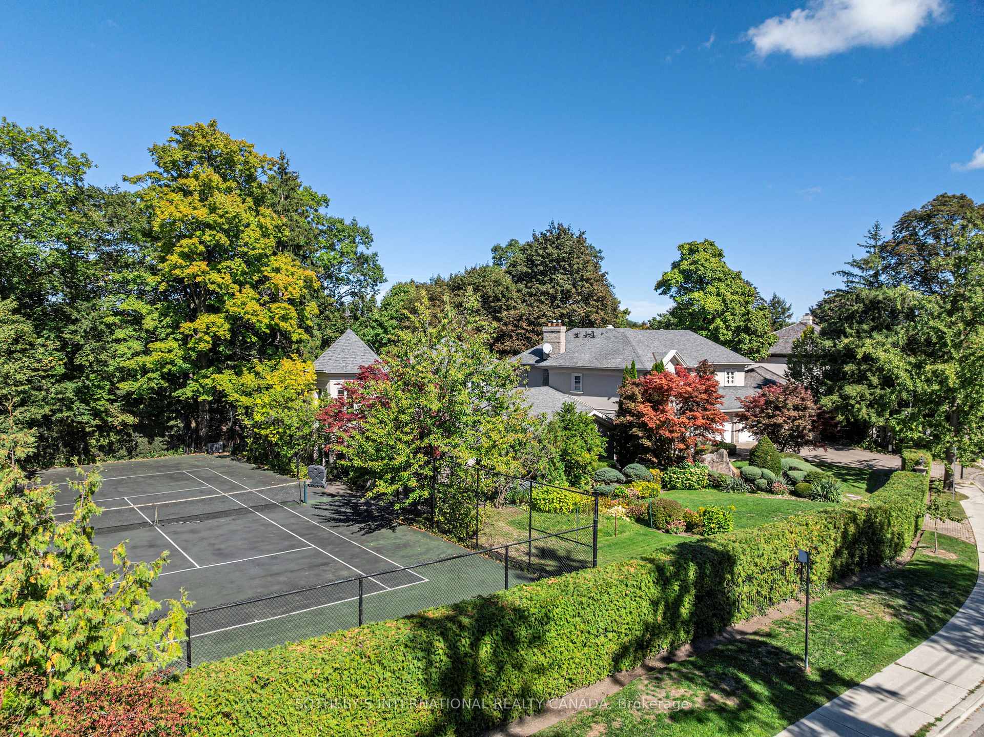 Photo 6 of 338 Riverview Drive, North York, Bridle Path-Sunnybrook-York Mills — HOMEH