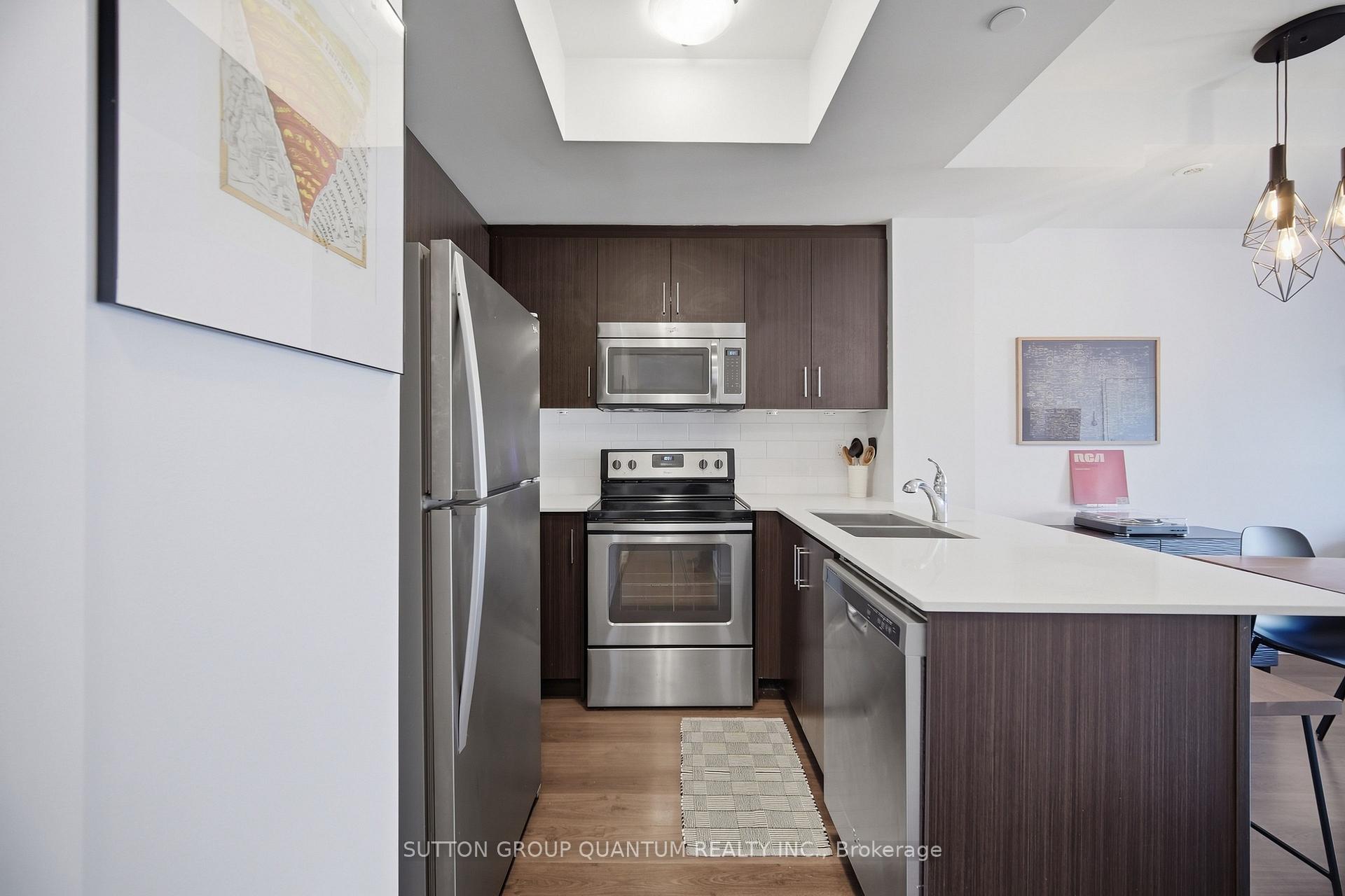 Photo 10 of 145 Long Branch Avenue, Etobicoke, Long Branch — HOMEH