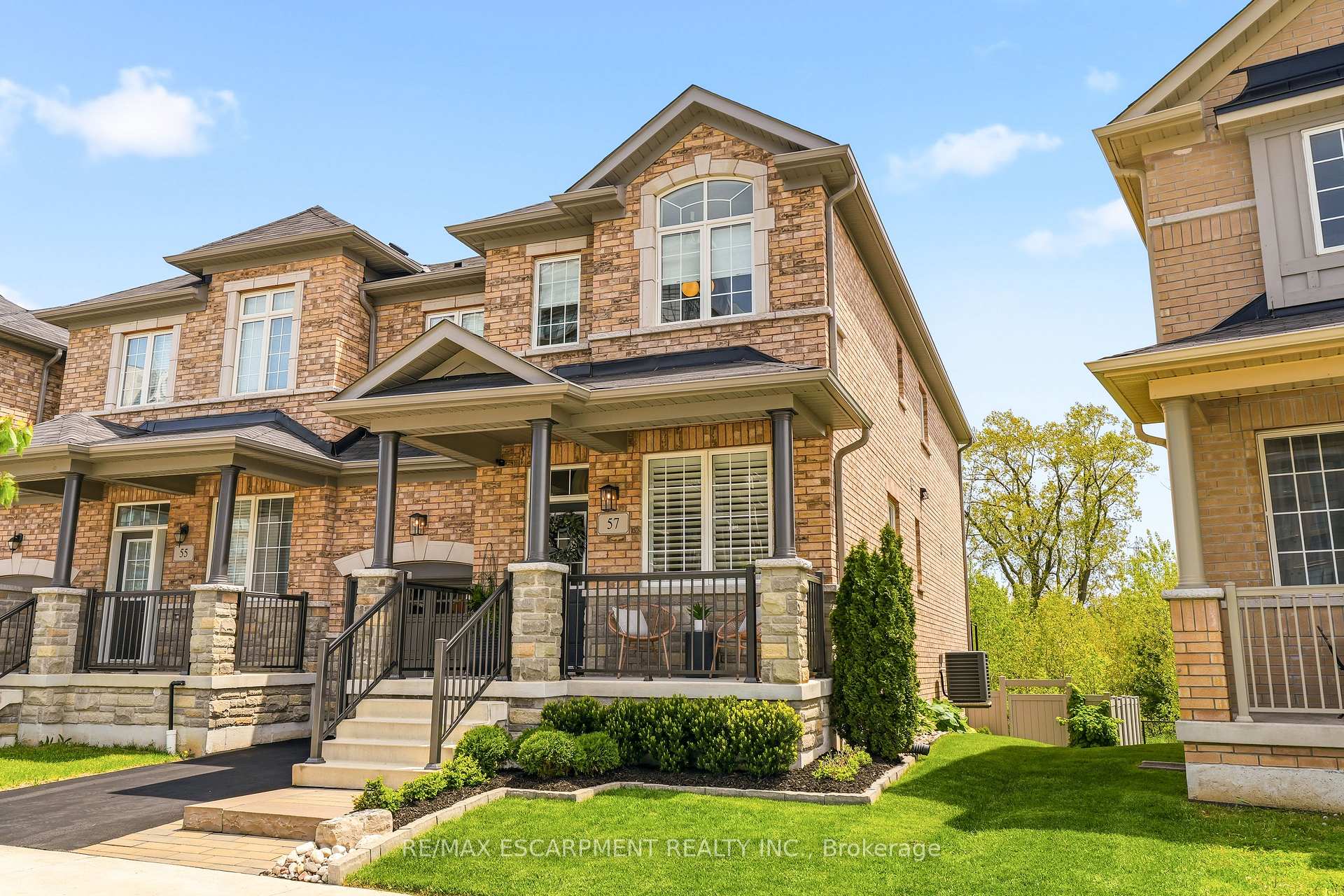 Photo 1 of 57 Riverwalk Drive, Hamilton, Waterdown — HOMEH