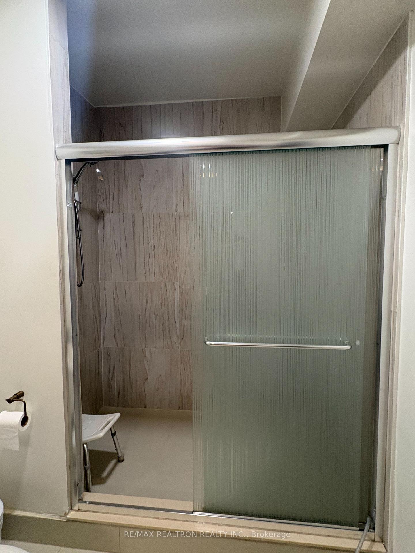 Photo 4 of Unit Lower, 198 Centre Street, Vaughan, Uplands — HOMEH