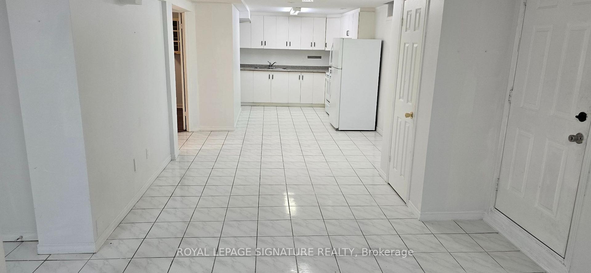 Photo 3 of Unit Bsmt, 2 Viewmark Drive, Richmond Hill, Devonsleigh — HOMEH