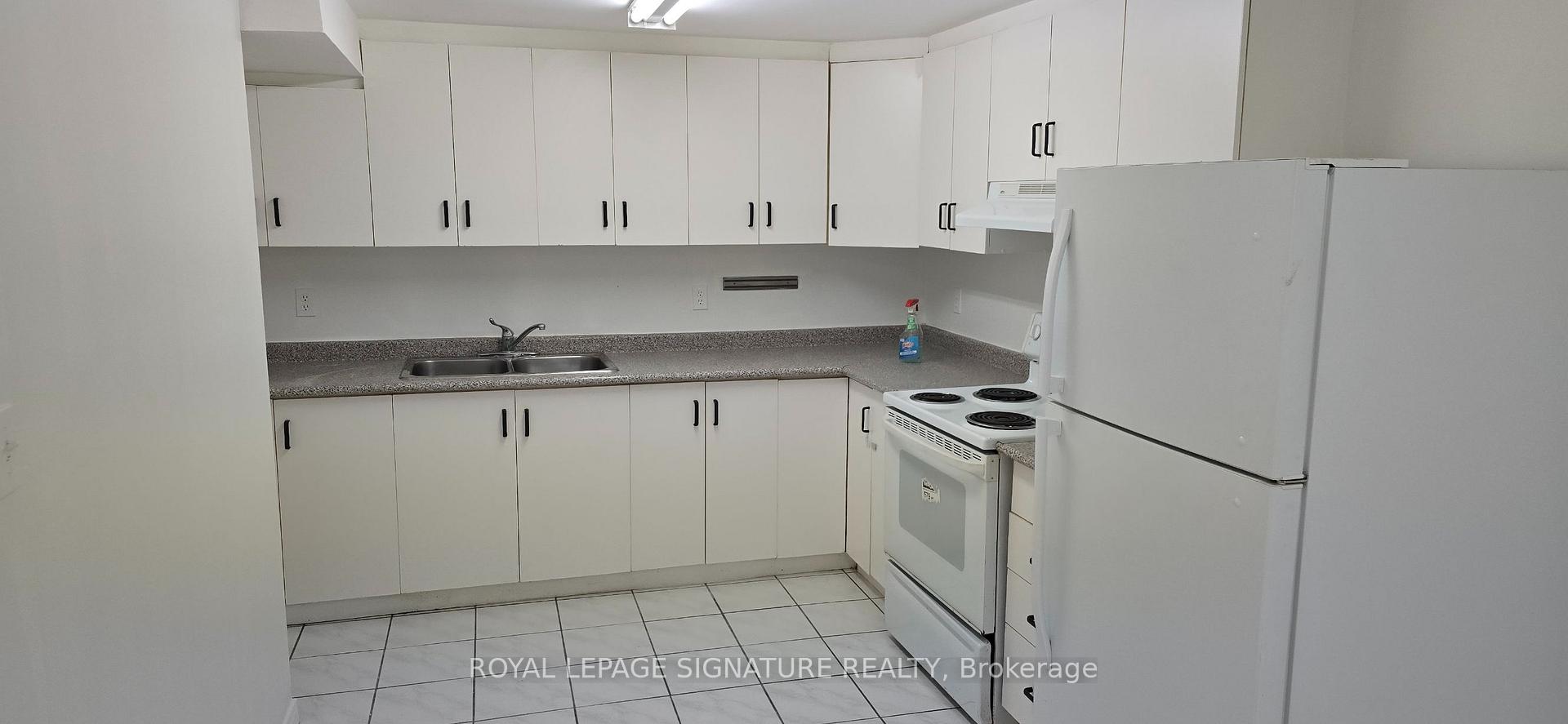 Photo 4 of Unit Bsmt, 2 Viewmark Drive, Richmond Hill, Devonsleigh — HOMEH