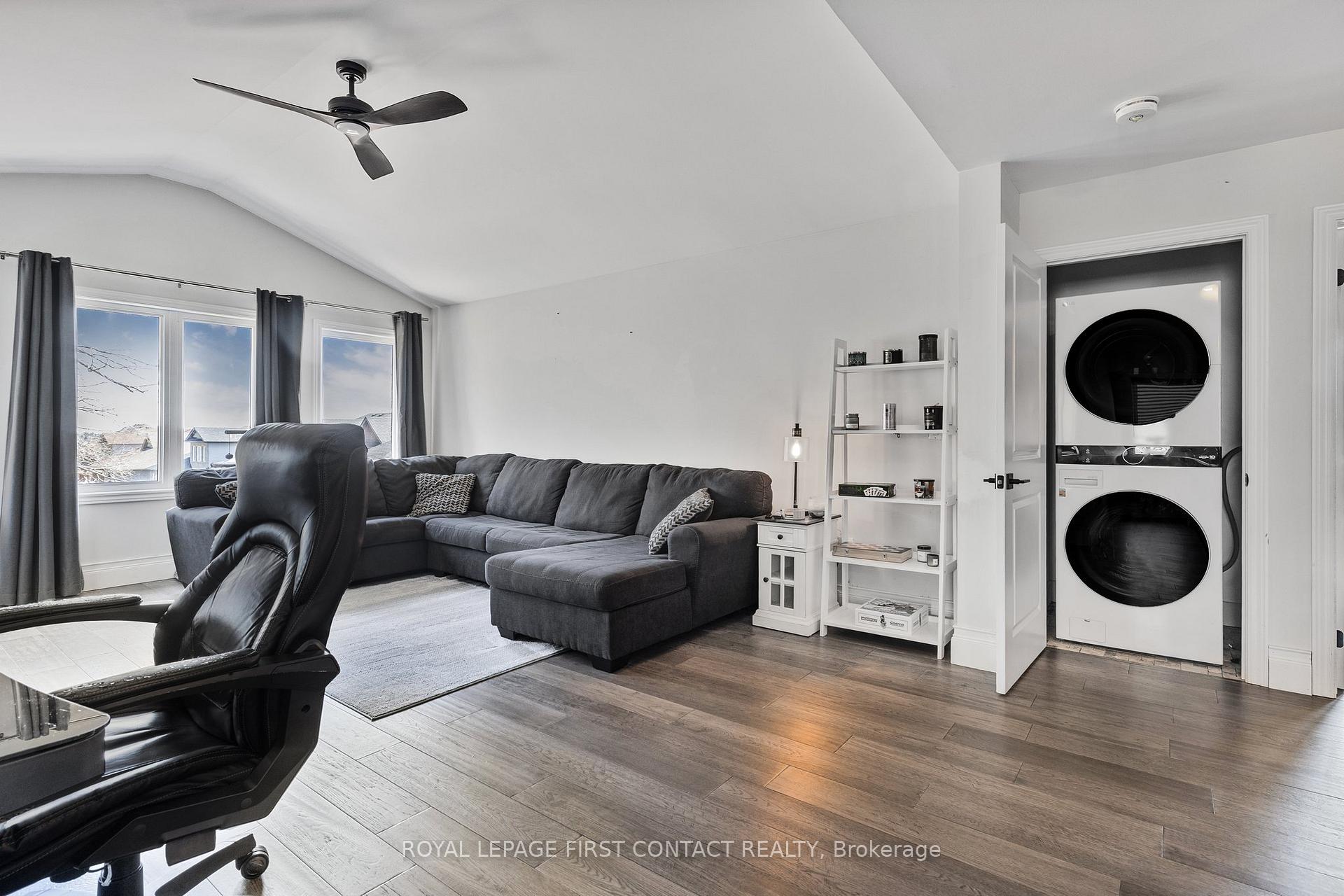 Photo 23 of 3075 Orion Boulevard, Orillia — HOMEH