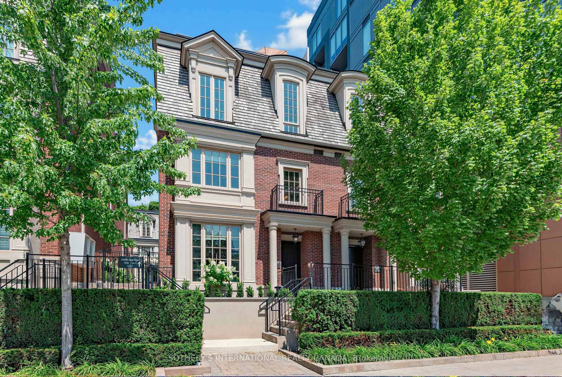 Photo 1 of Unit TH1, 288 St Clair Avenue W, Toronto, Forest Hill South — HOMEH