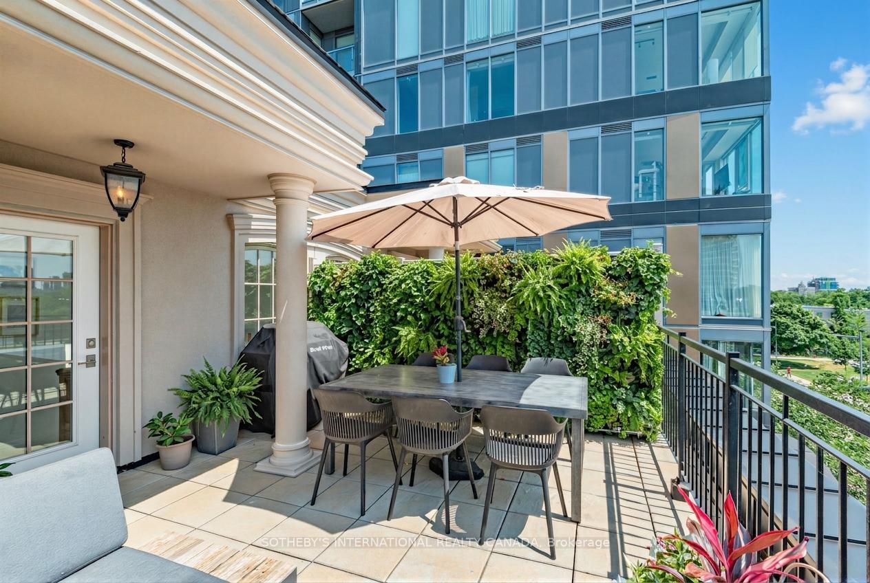 Photo 4 of Unit TH1, 288 St Clair Avenue W, Toronto, Forest Hill South — HOMEH