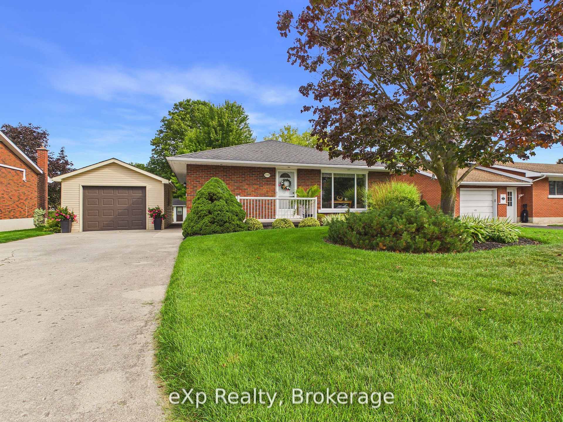 Photo 3 of 110 Brown's Lane, Brockton — HOMEH