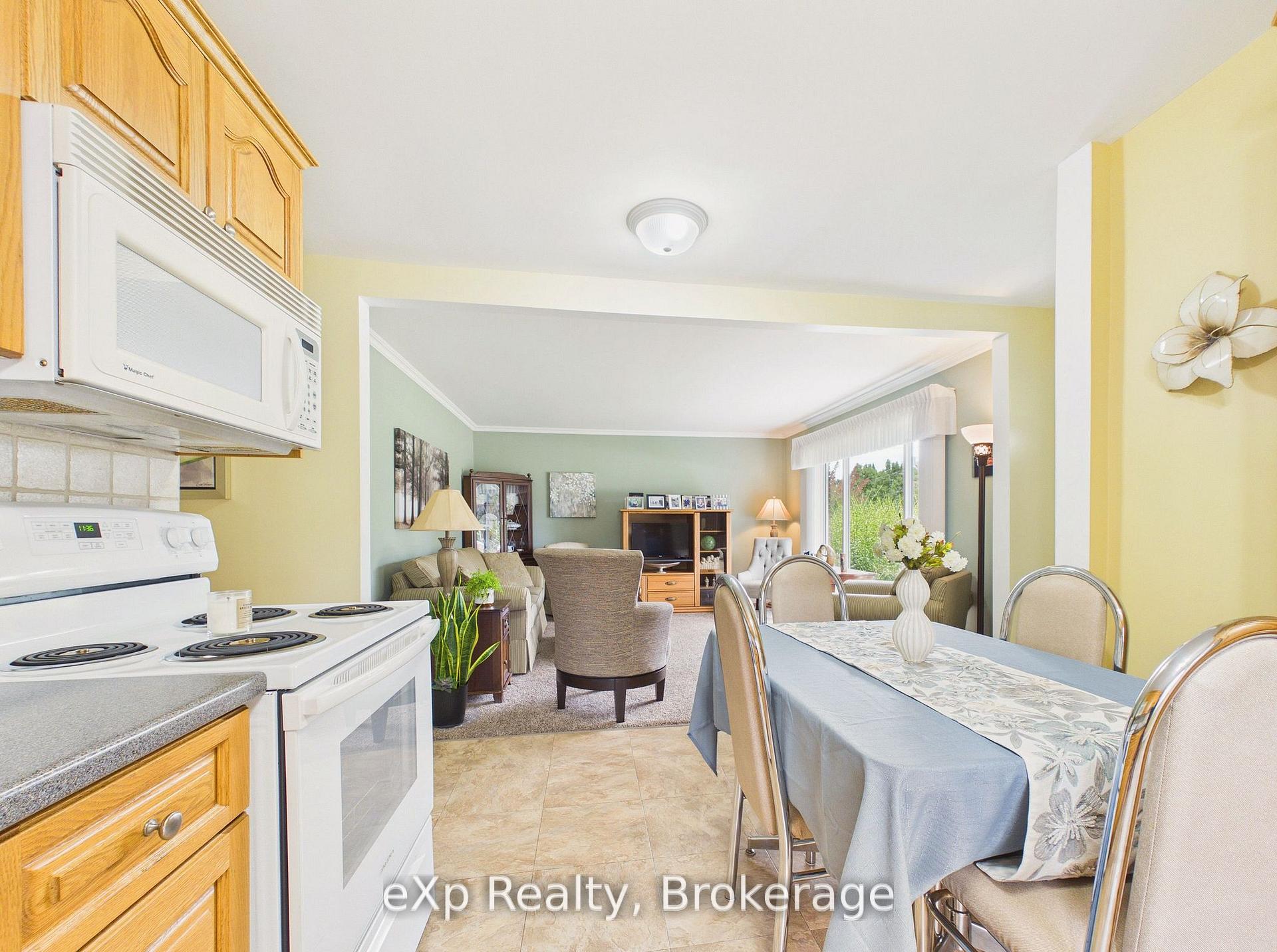 Photo 17 of 110 Brown's Lane, Brockton — HOMEH