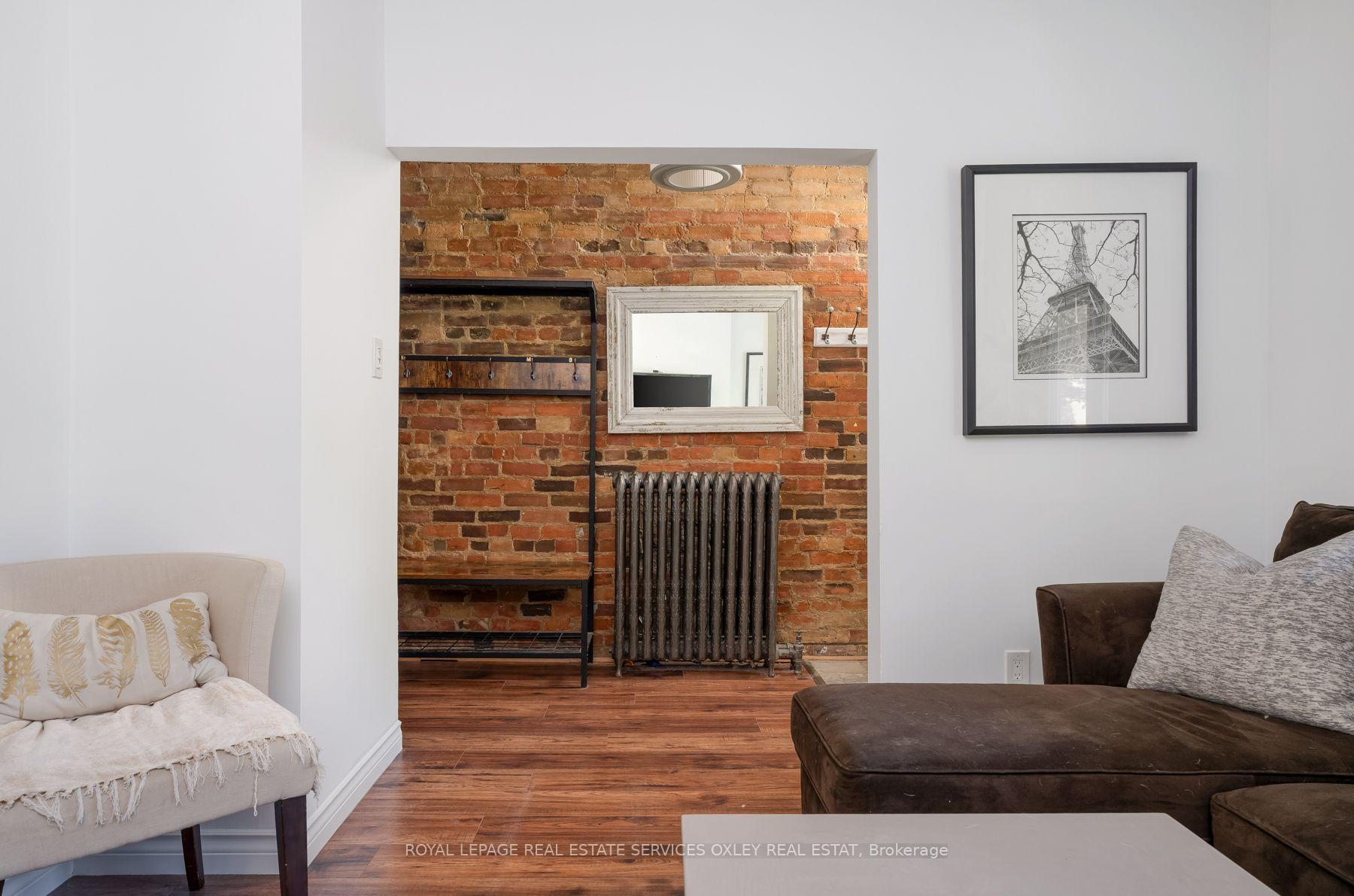 Photo 2 of 17 Barrie Avenue, Toronto, Oakwood Village — HOMEH