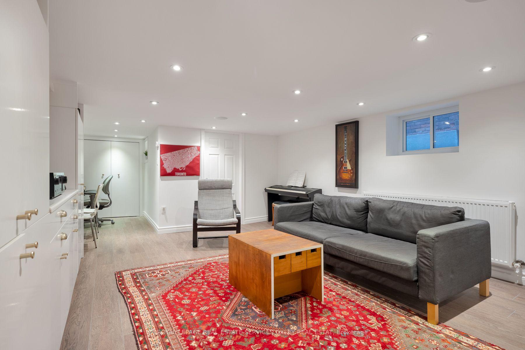 Photo 37 of 17 Barrie Avenue, Toronto, Oakwood Village — HOMEH