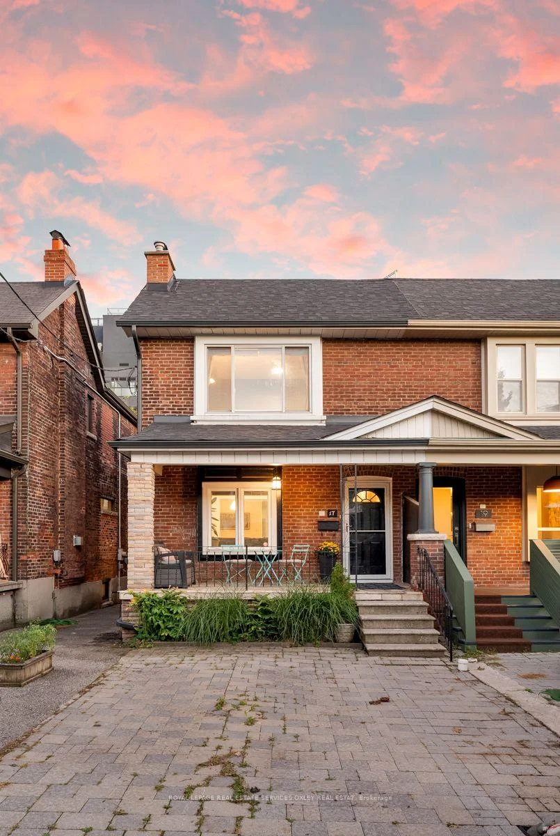Photo 3 of 17 Barrie Avenue, Toronto, Oakwood Village — HOMEH