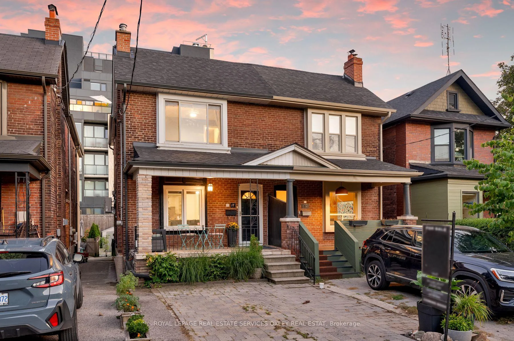 Photo 4 of 17 Barrie Avenue, Toronto, Oakwood Village — HOMEH